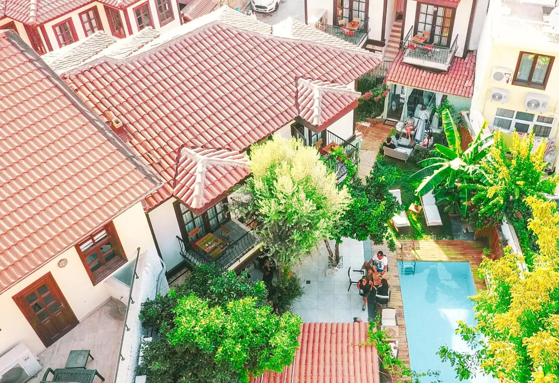 Facade/entrance in The Suite Apart Hotel