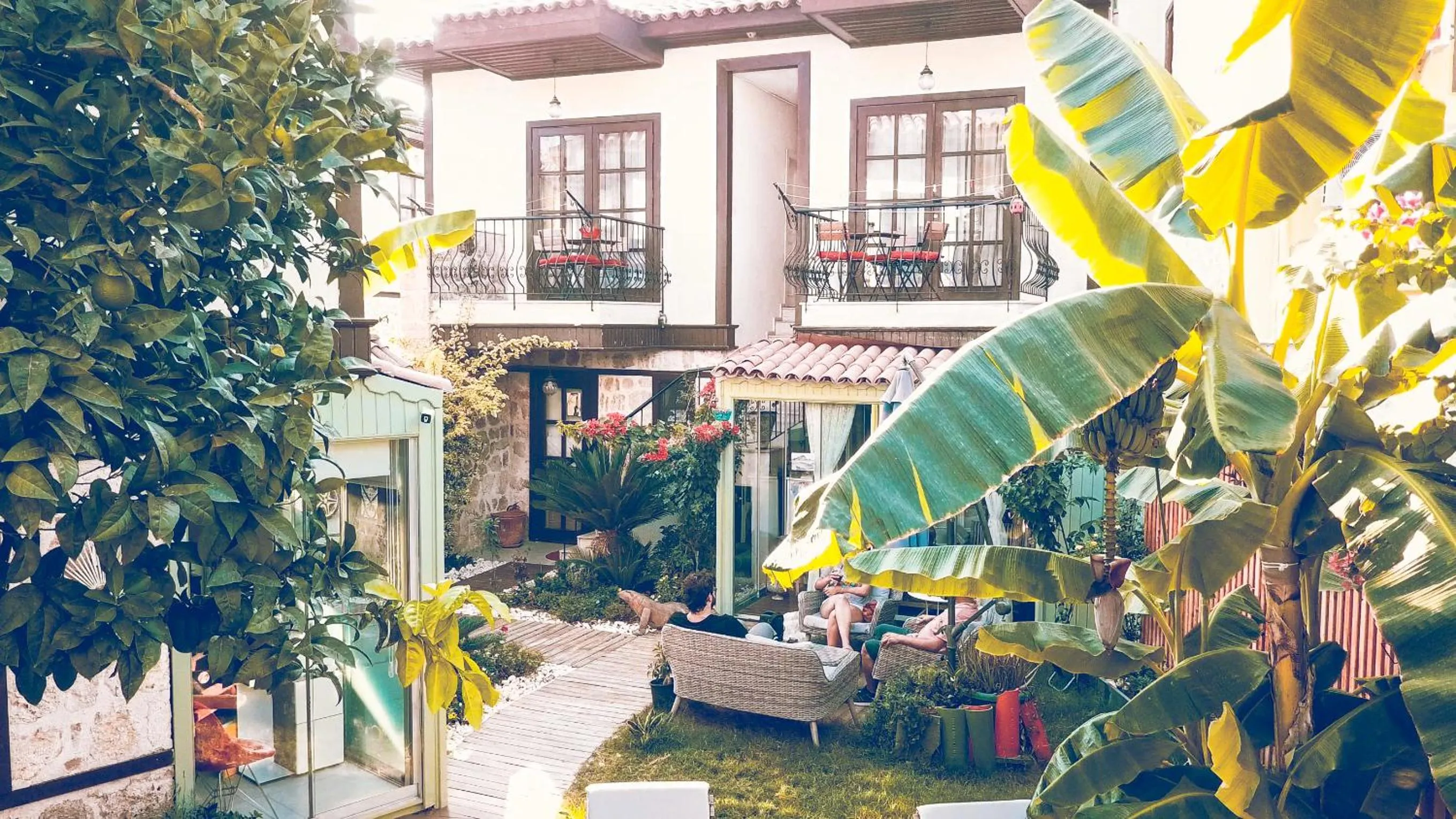 Facade/entrance in The Suite Apart Hotel