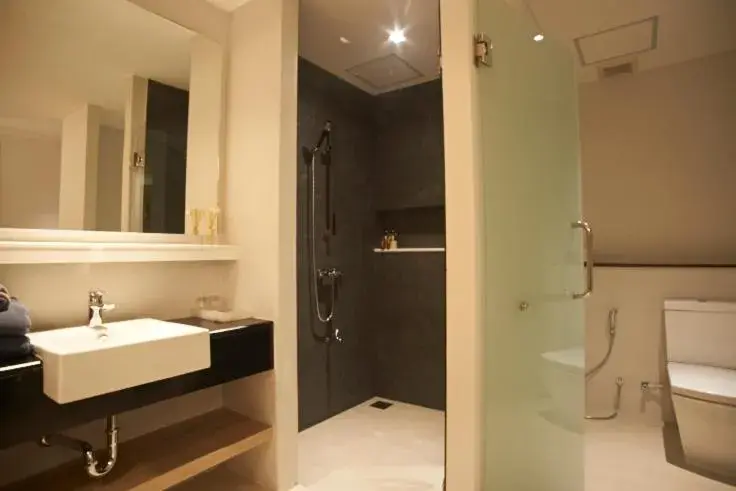 Bathroom in Moonlight Bed & Brunch - SHA Extra Plus