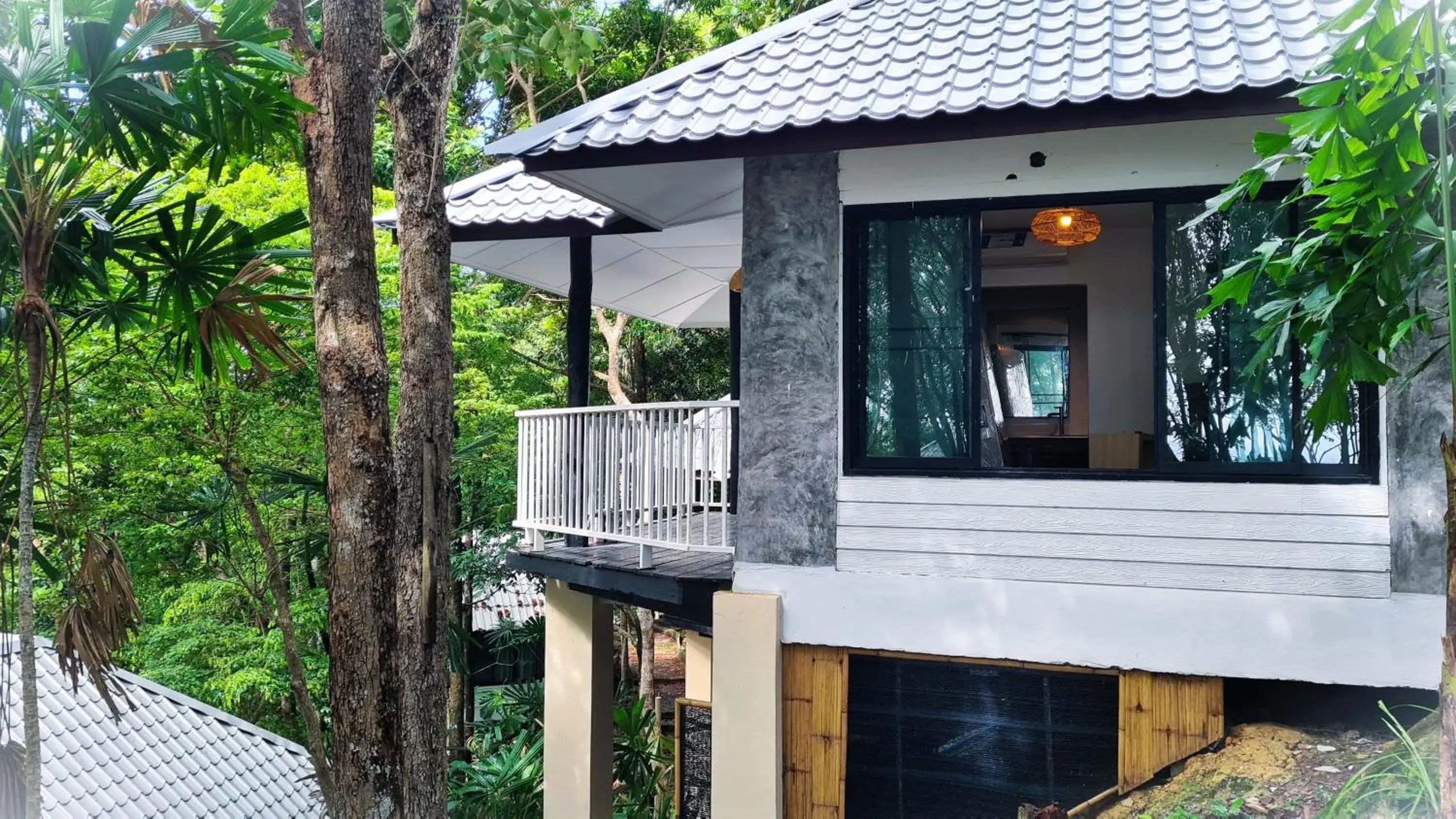 Property building in Moonlight Bay Resort Property building in Moonlight Bay Resort