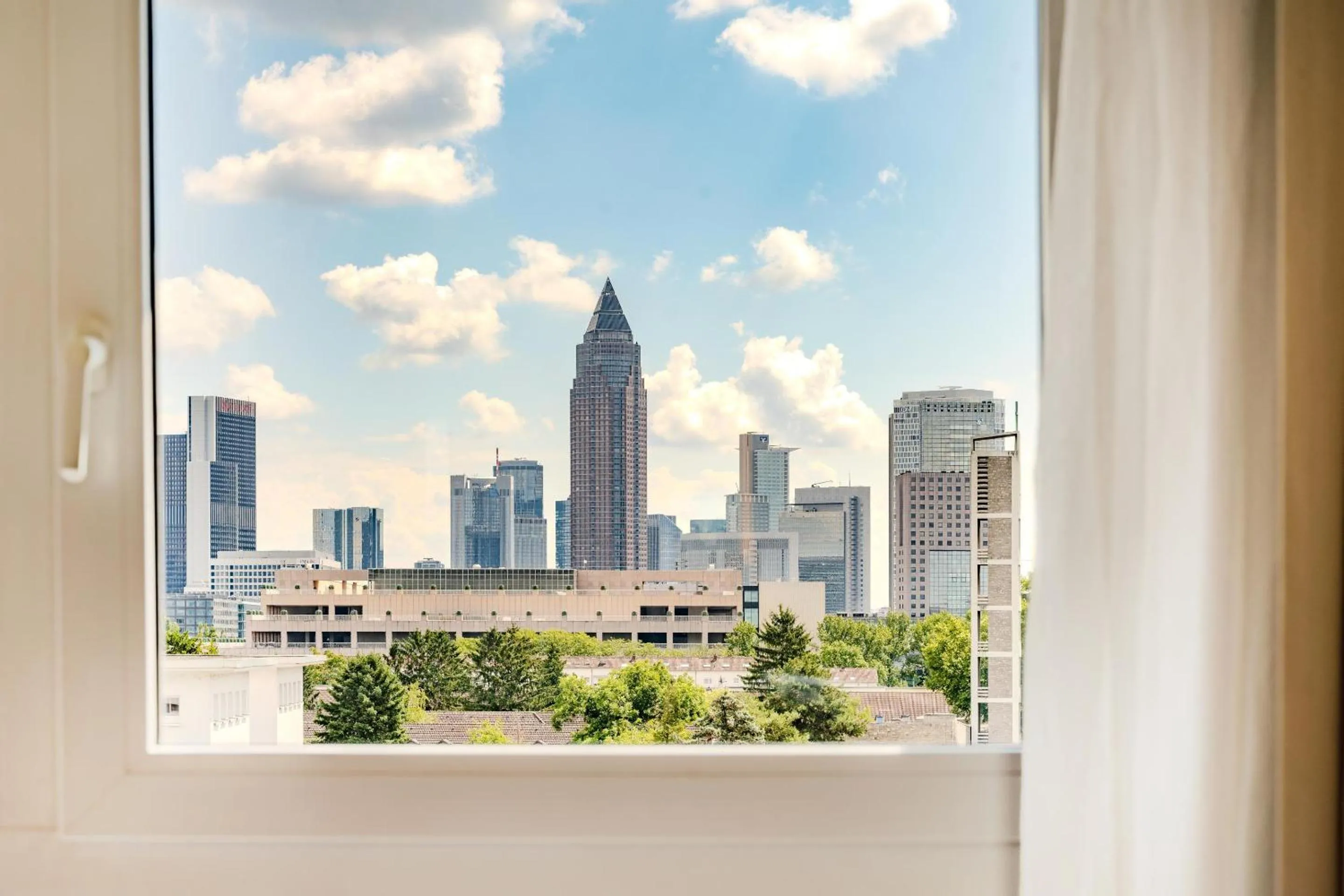 Bedroom in Best Western Plus Welcome Hotel Frankfurt