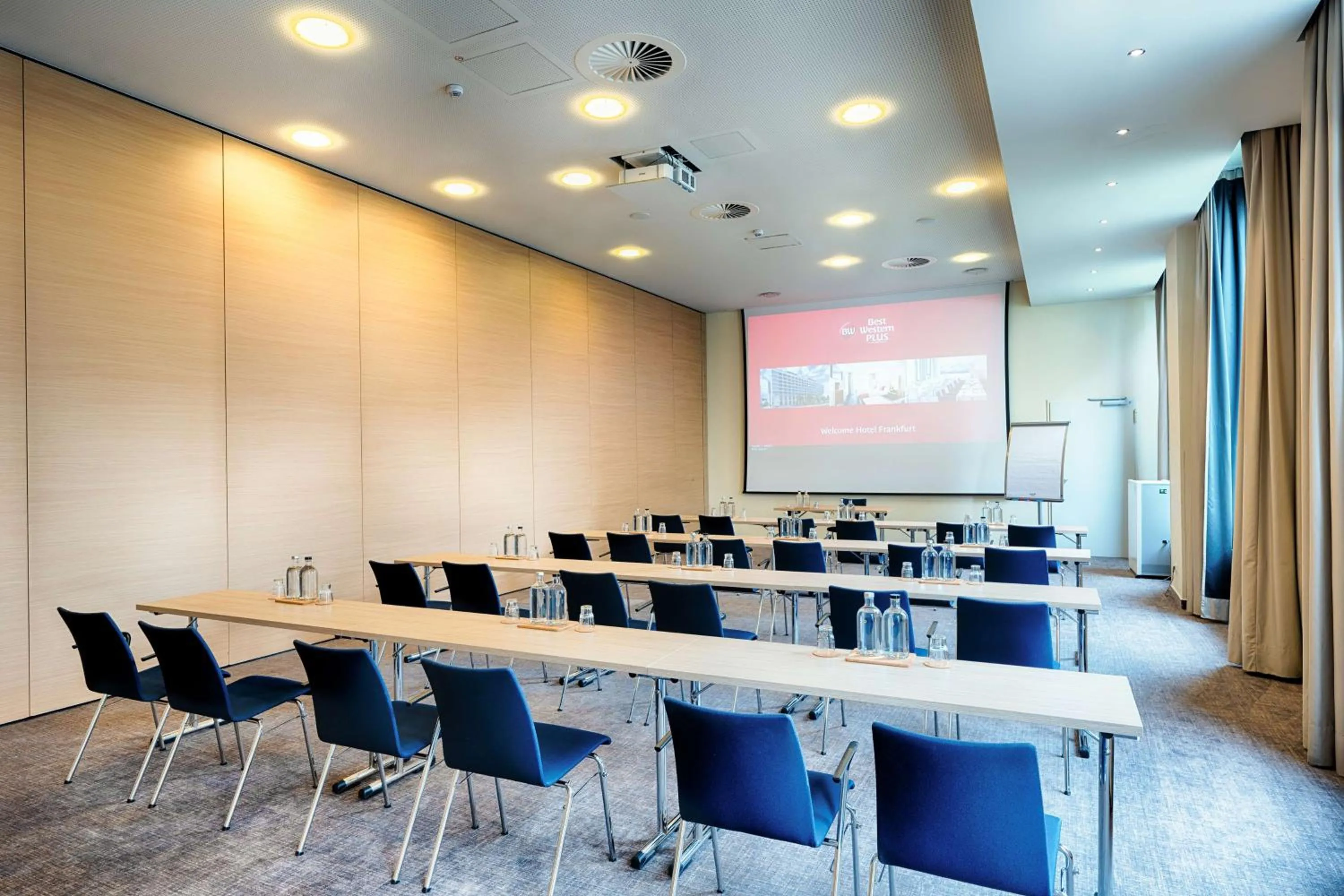 Meeting/conference room in Best Western Plus Welcome Hotel Frankfurt