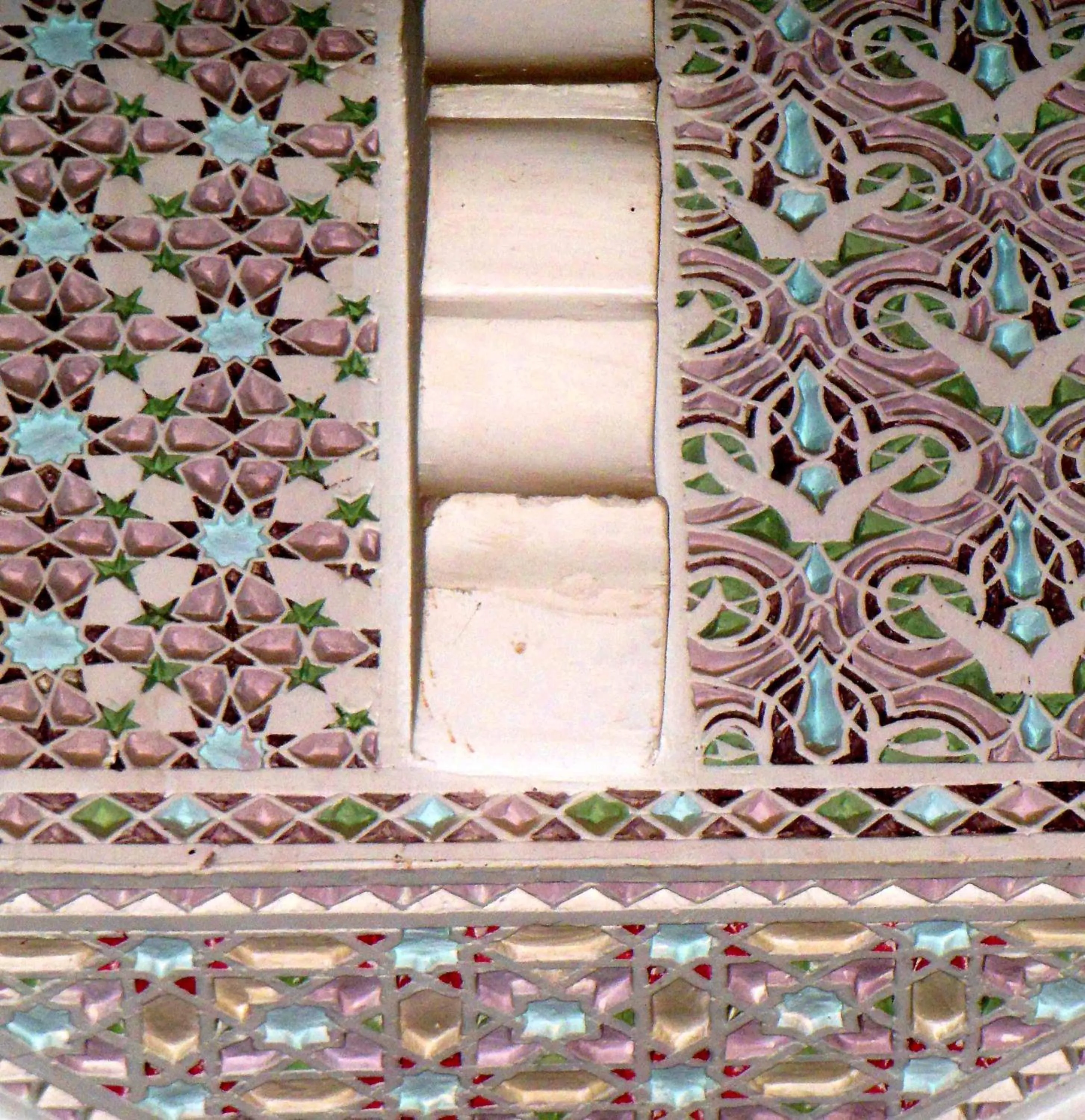 Decorative detail in Riad Essaoussan