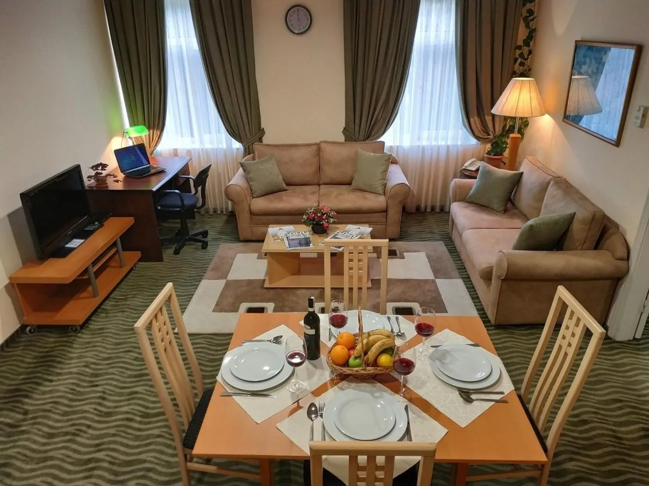 Living room in City Mansion ApartHotel