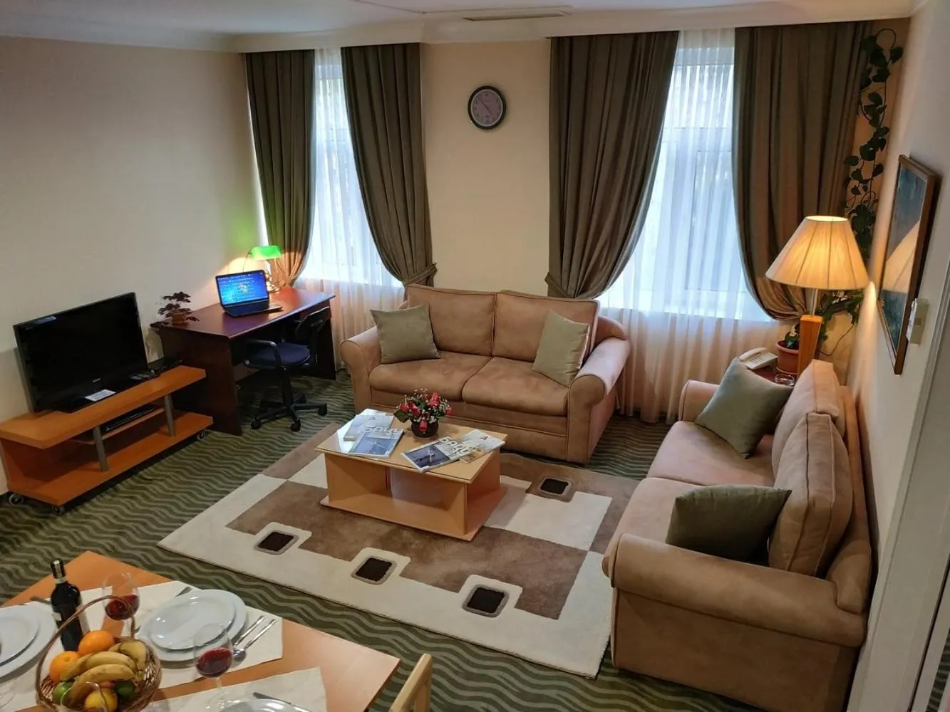 Living room in City Mansion ApartHotel