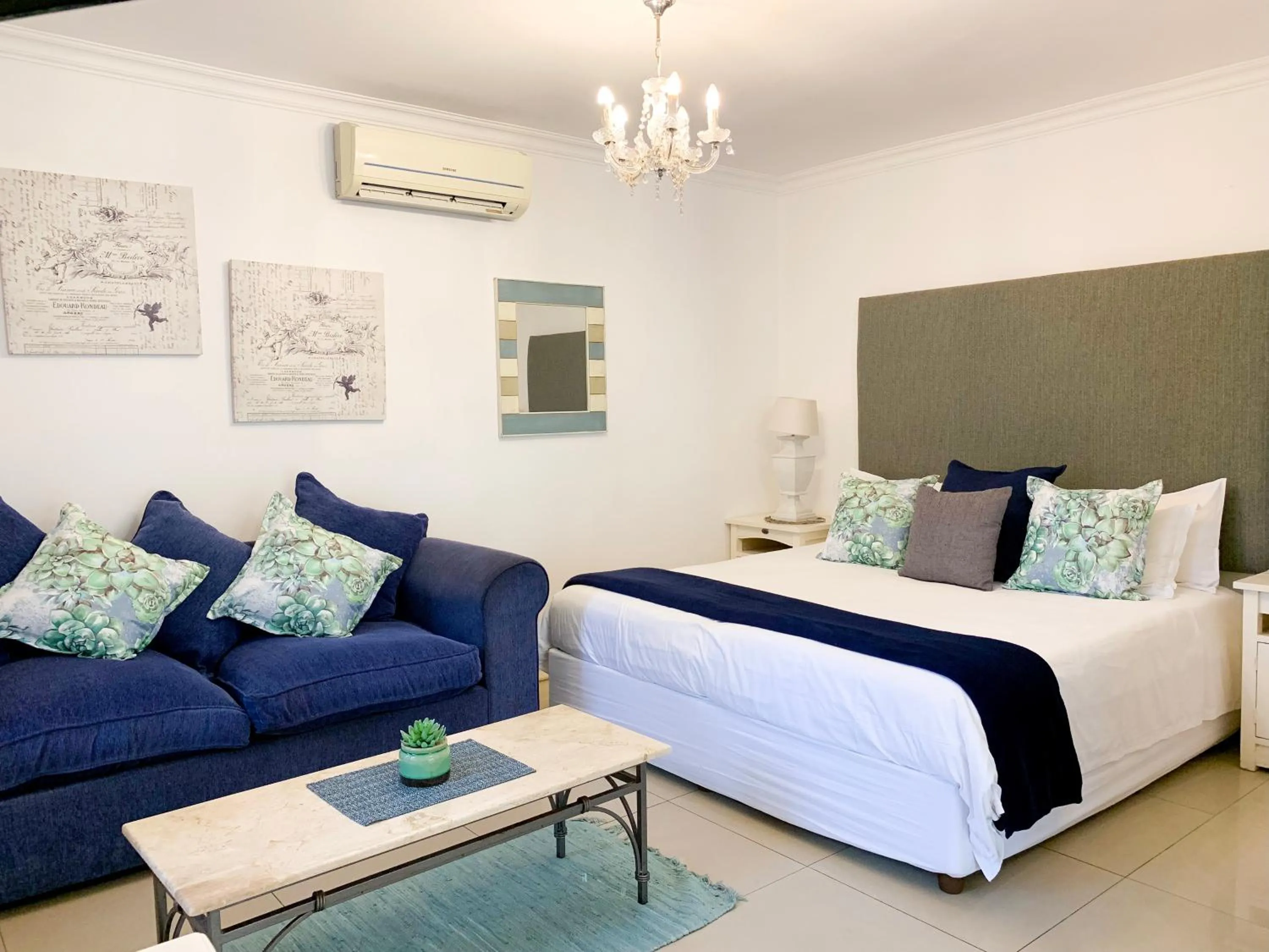 Photo of the whole room, Bed in 305 Guest House