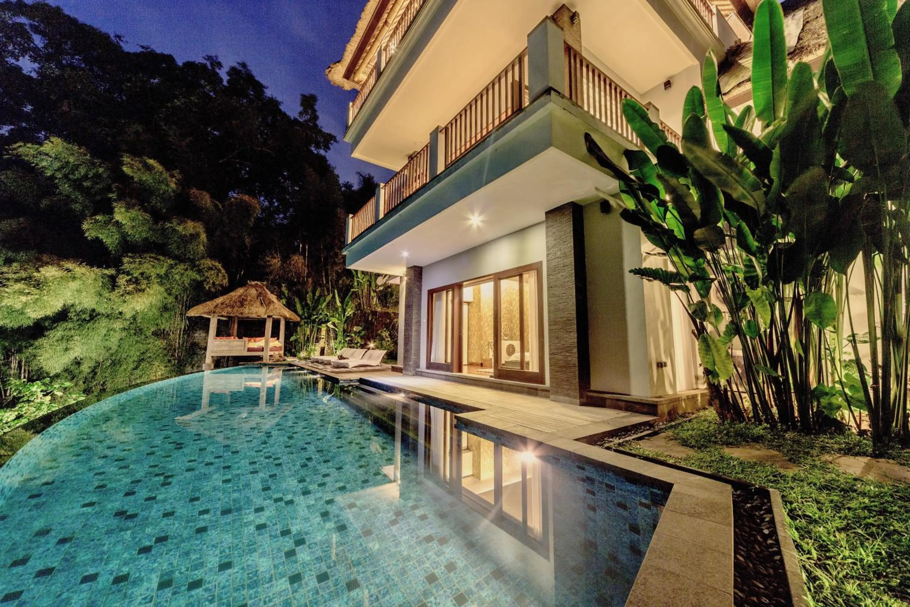Night in The Manipura Luxury Estate and Spa Up to 18 person, fully serviced