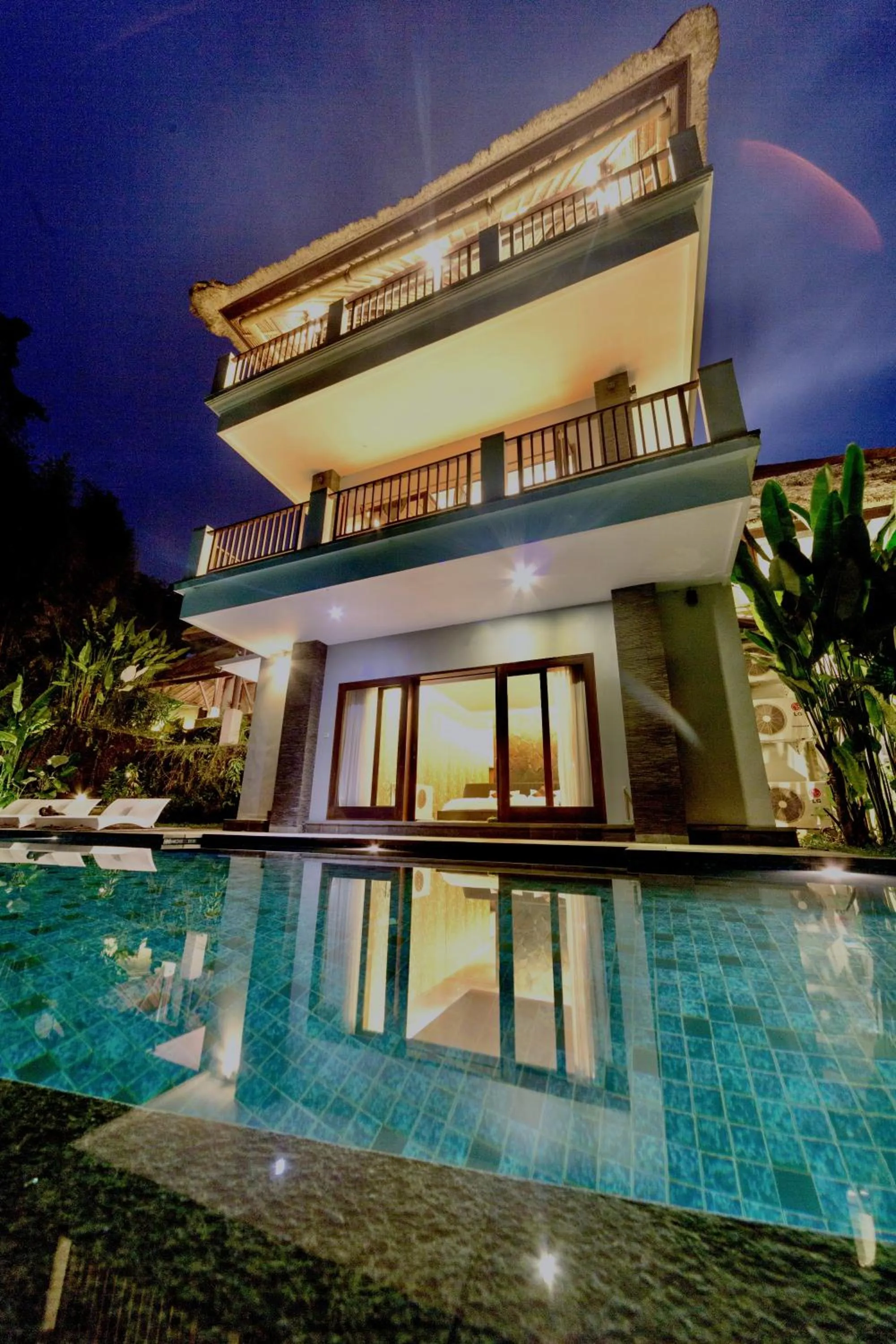 Night in The Manipura Luxury Estate and Spa Up to 18 person, fully serviced
