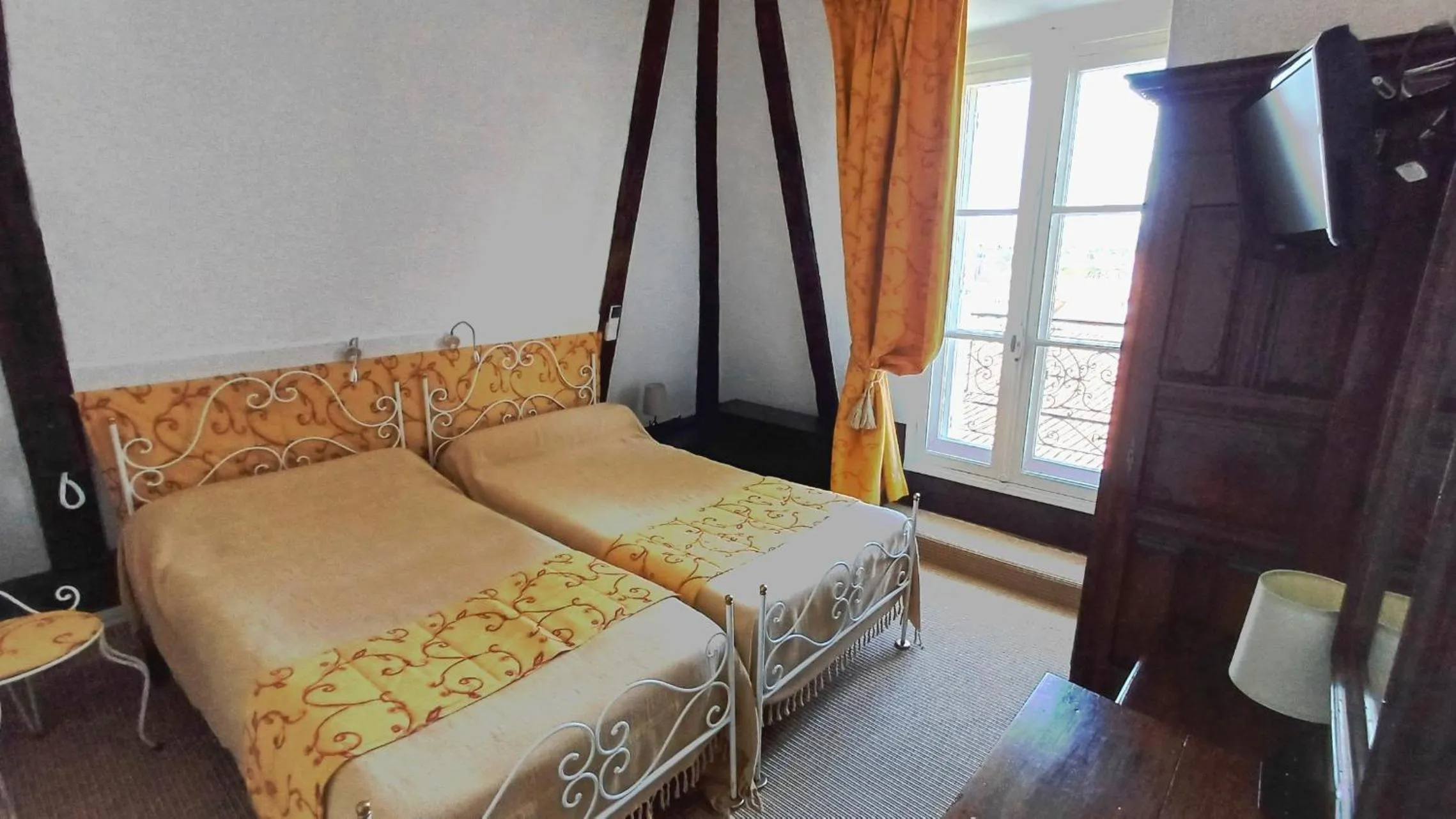 Bedroom in Hotel Montsegur