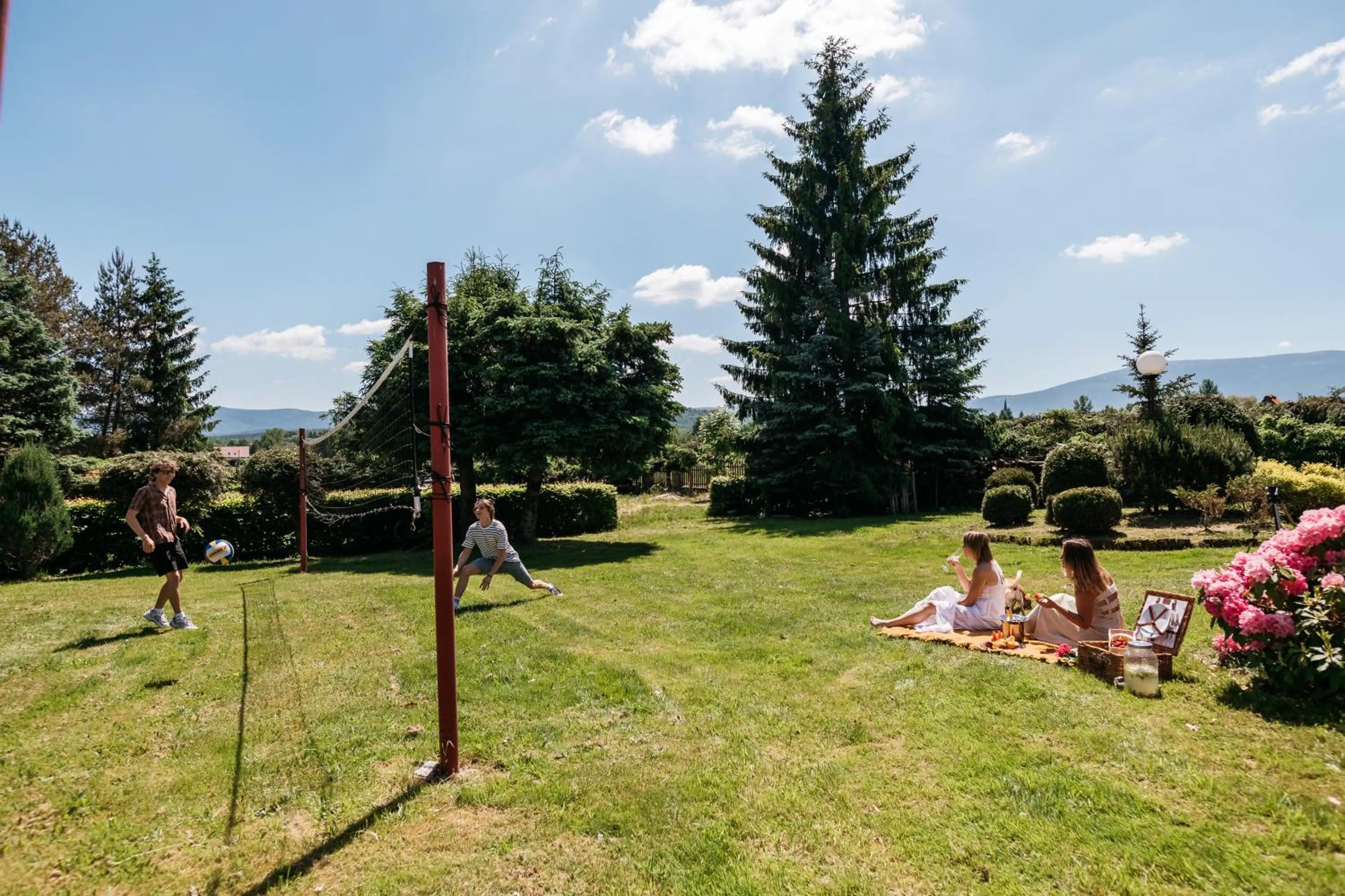 Garden in Hotel Chata Za Wsią