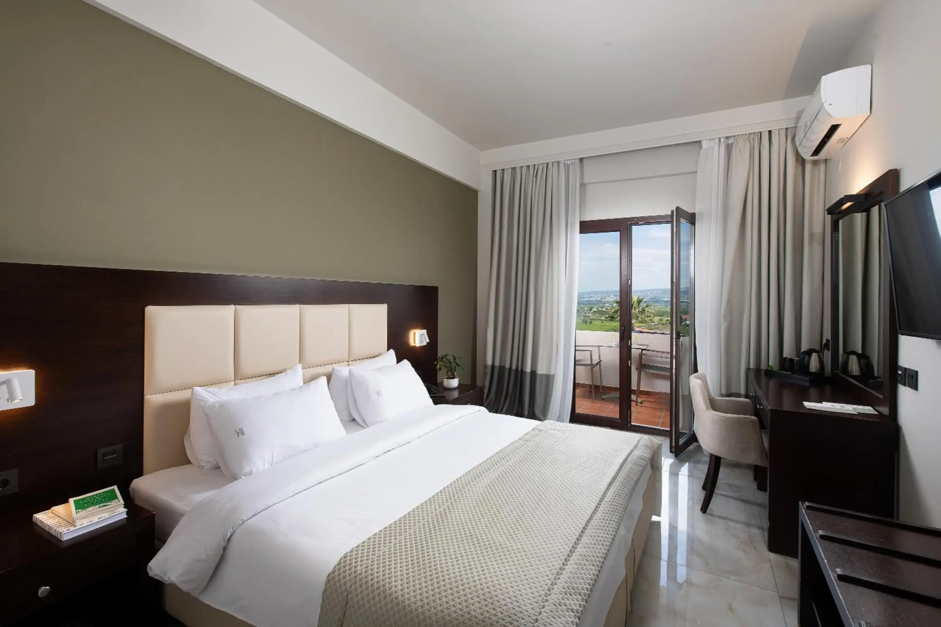 Bed in Heaven Hotel Thessaloniki Airport Bed in Heaven Hotel Thessaloniki Airport