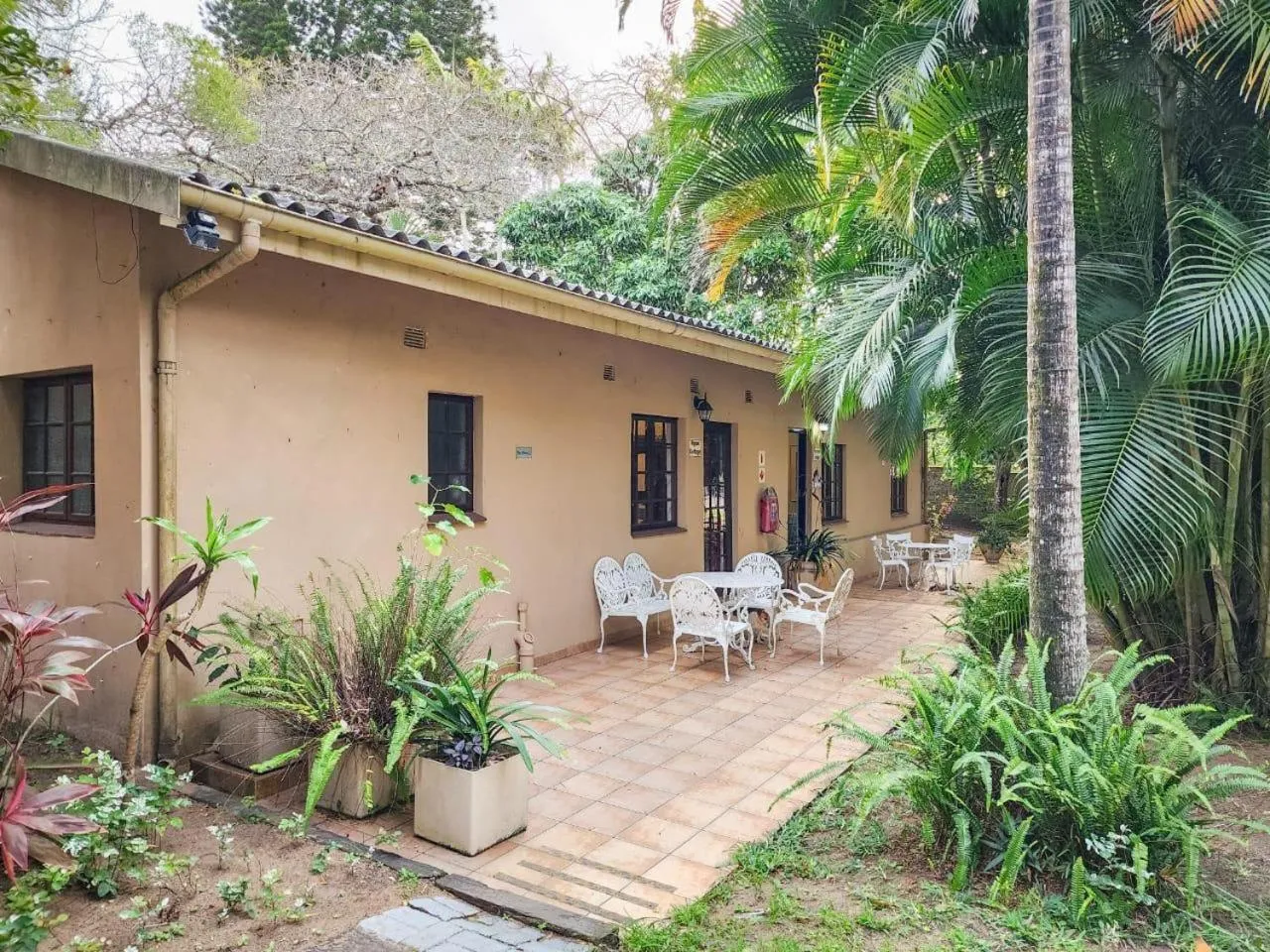 Patio in Parkers Cottages