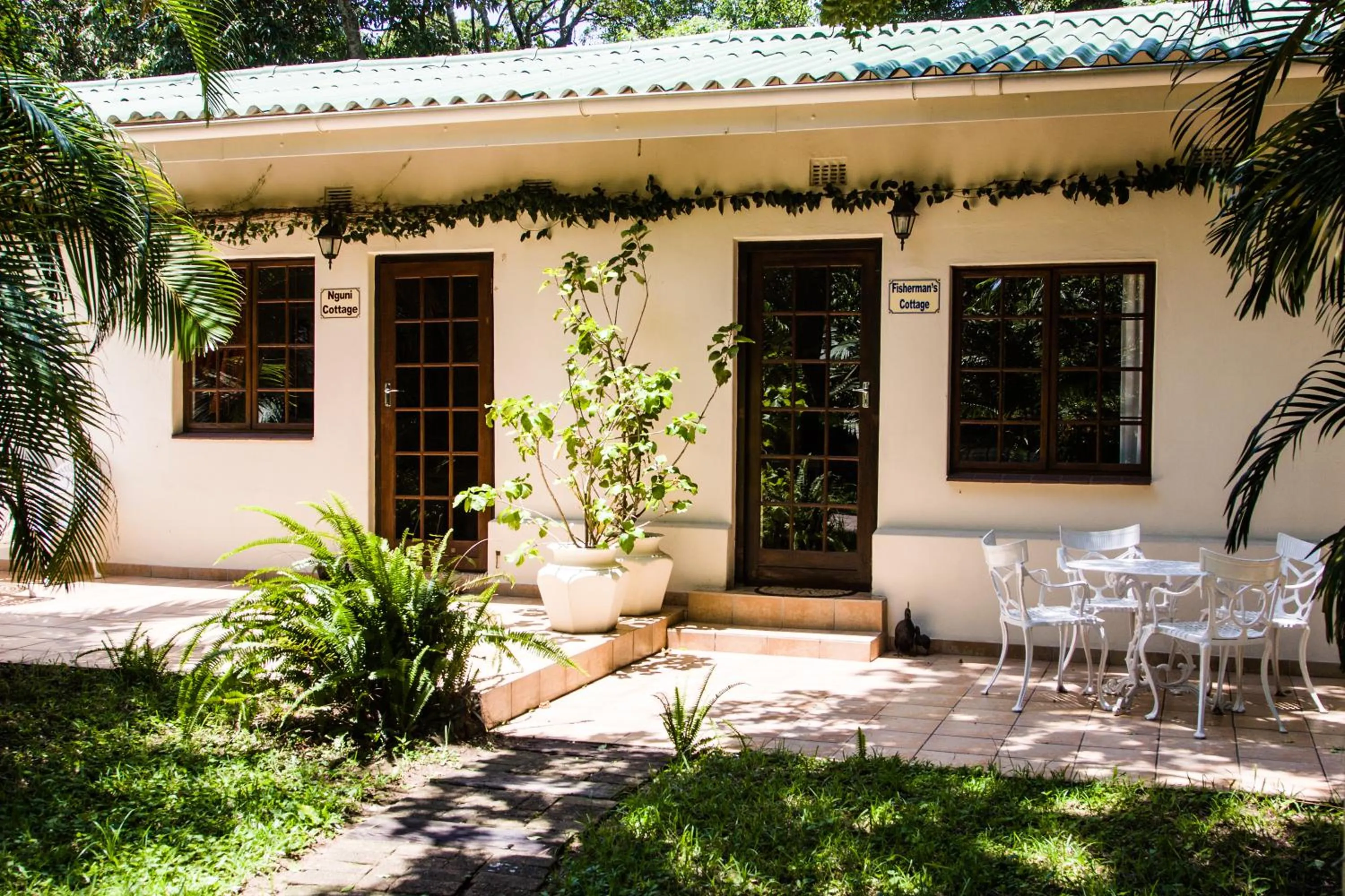 Patio in Parkers Cottages