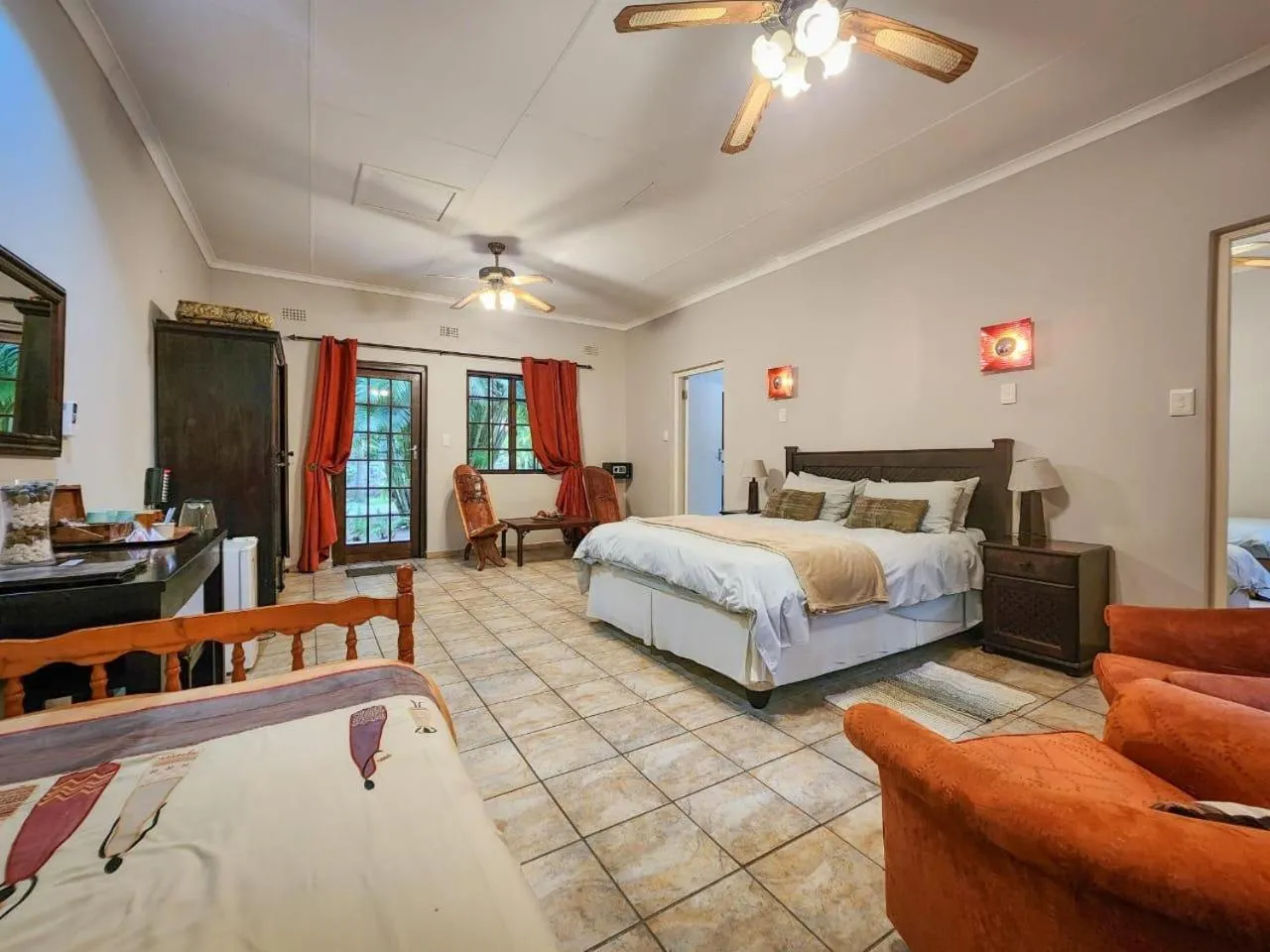 Bedroom, Bed in Parkers Cottages