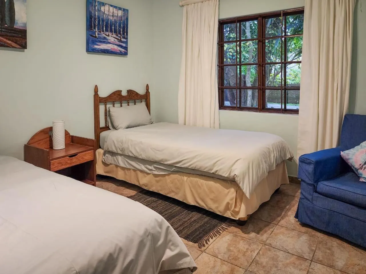 Bedroom, Bed in Parkers Cottages