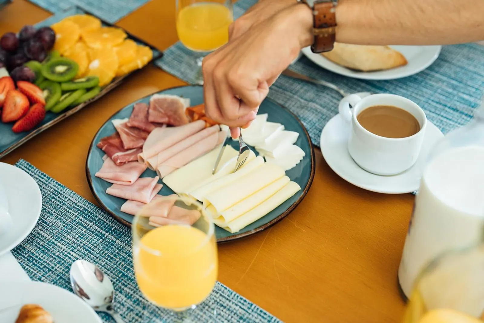 Breakfast in Placid Village