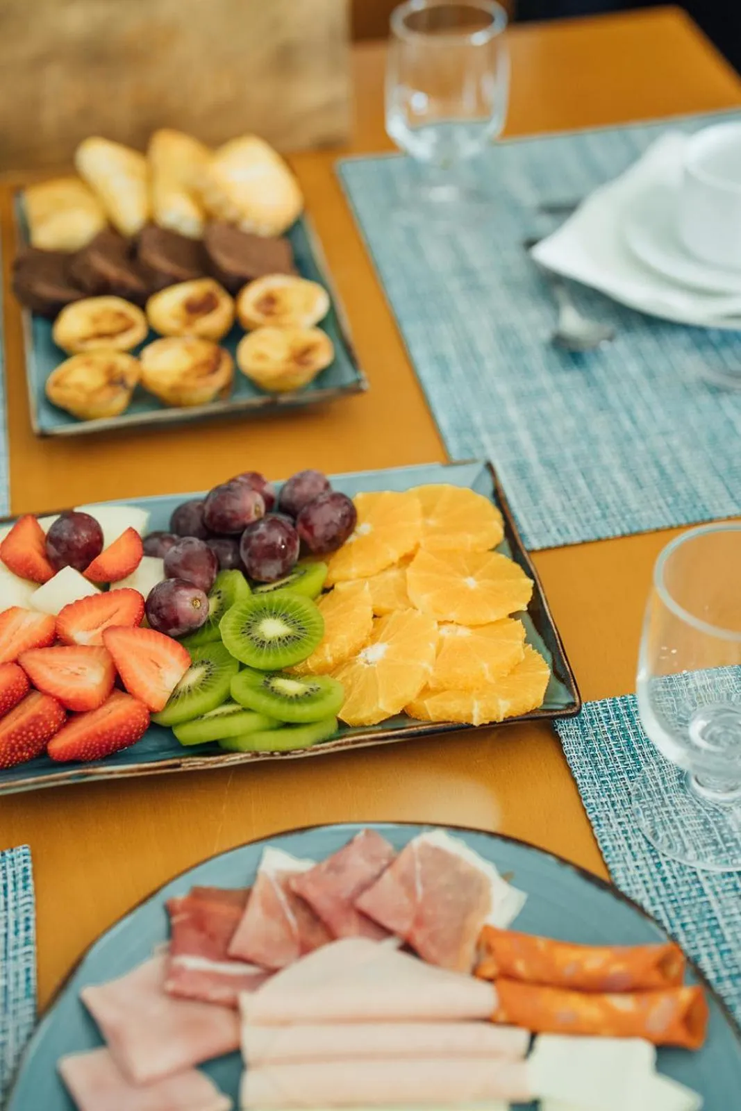 Breakfast in Placid Village