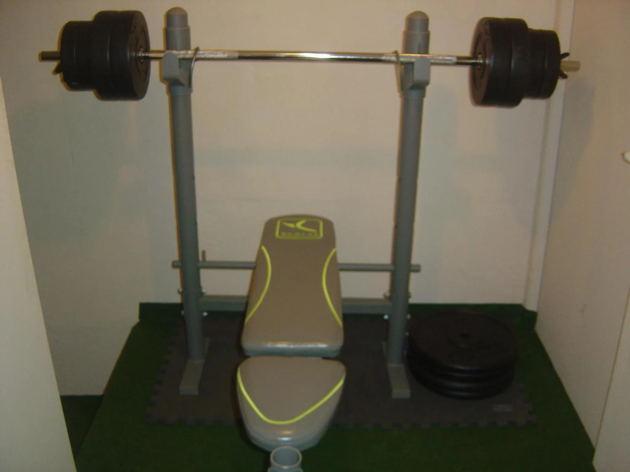 Fitness centre/facilities in Logis Hôtel Les 3B