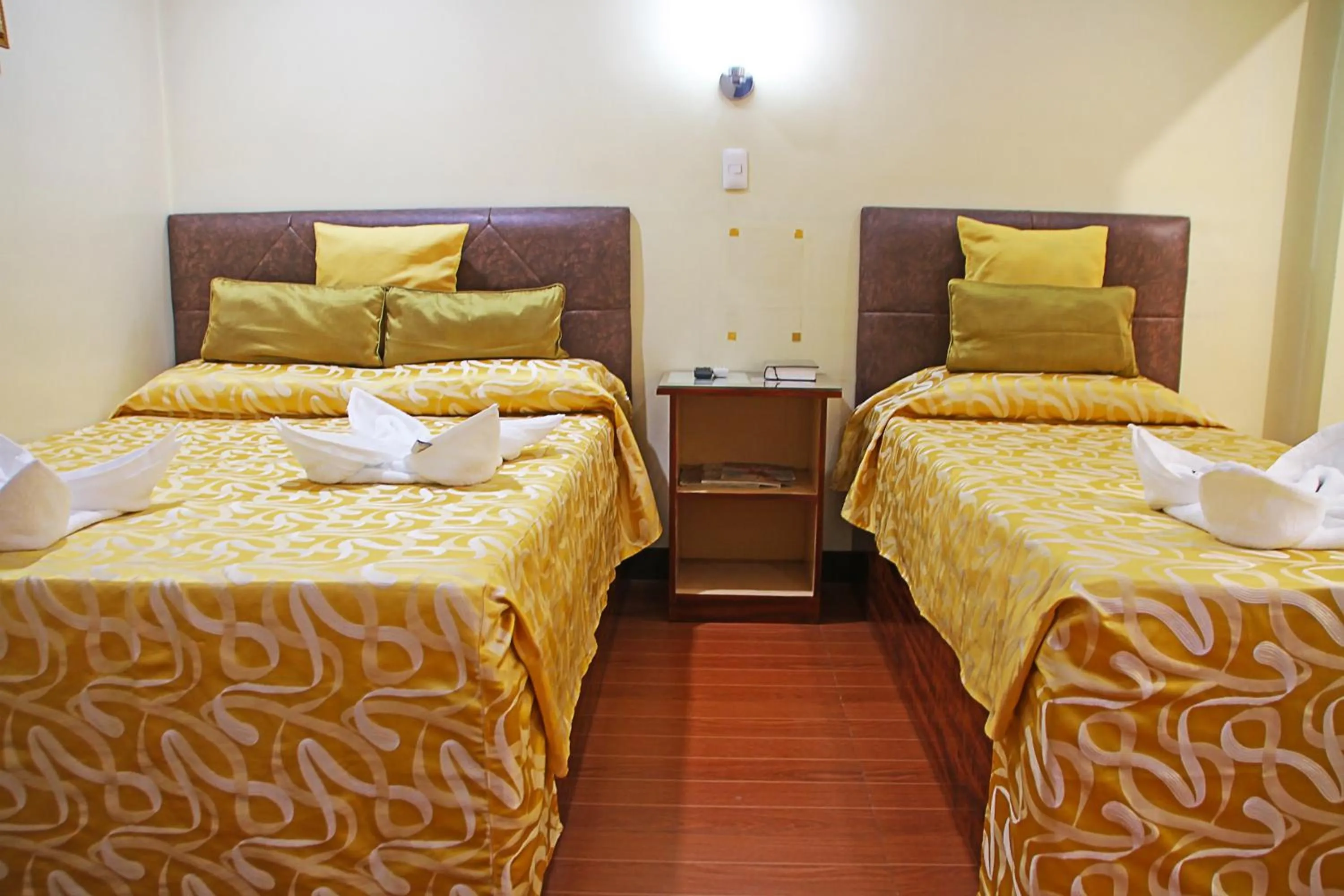 Bedroom, Bed in Fj Manila Hotel