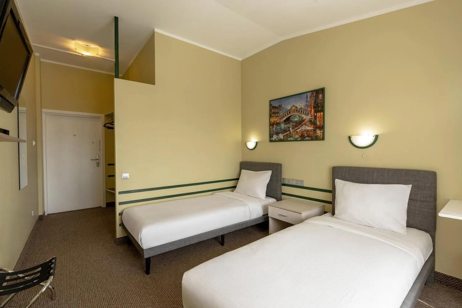 Bed in Apart Hotel Tomo FREE PARKING