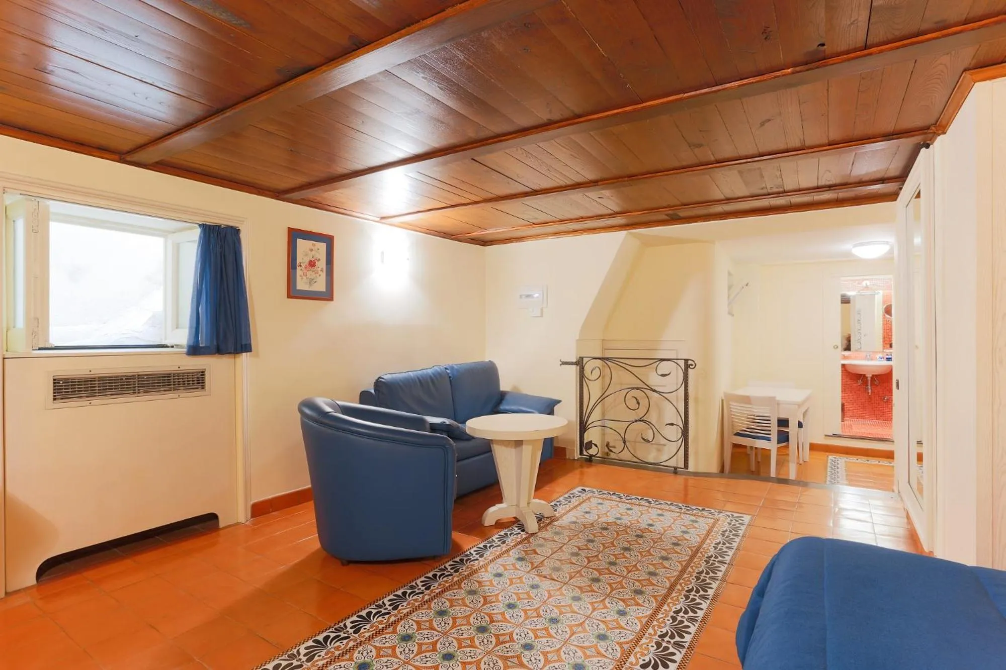 Photo of the whole room in Maison Tofani