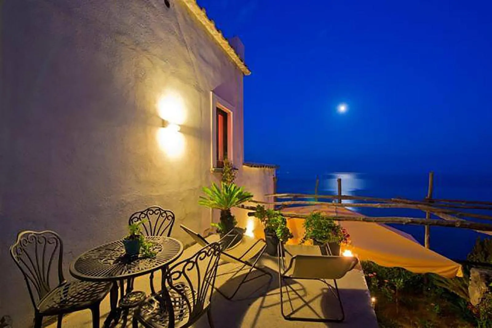 Property building in L'Antico Borgo Dei Limoni