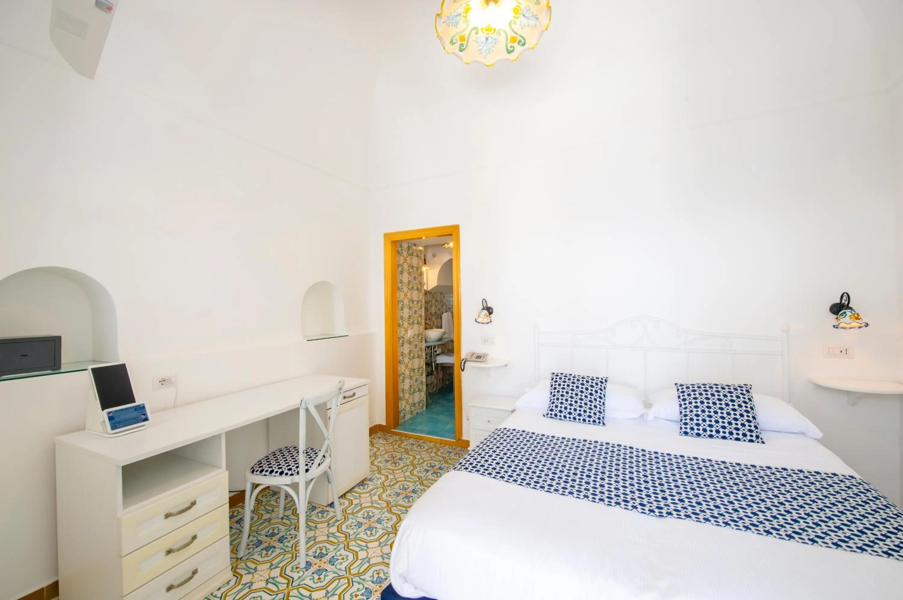 Bed in Hotel Costa Diva