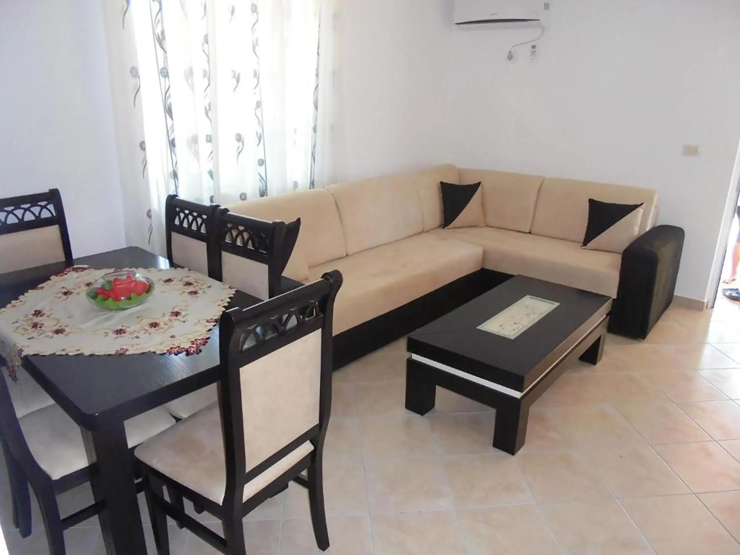 Two-Bedroom Apartment in Vila Viktori Two-Bedroom Apartment in Vila Viktori