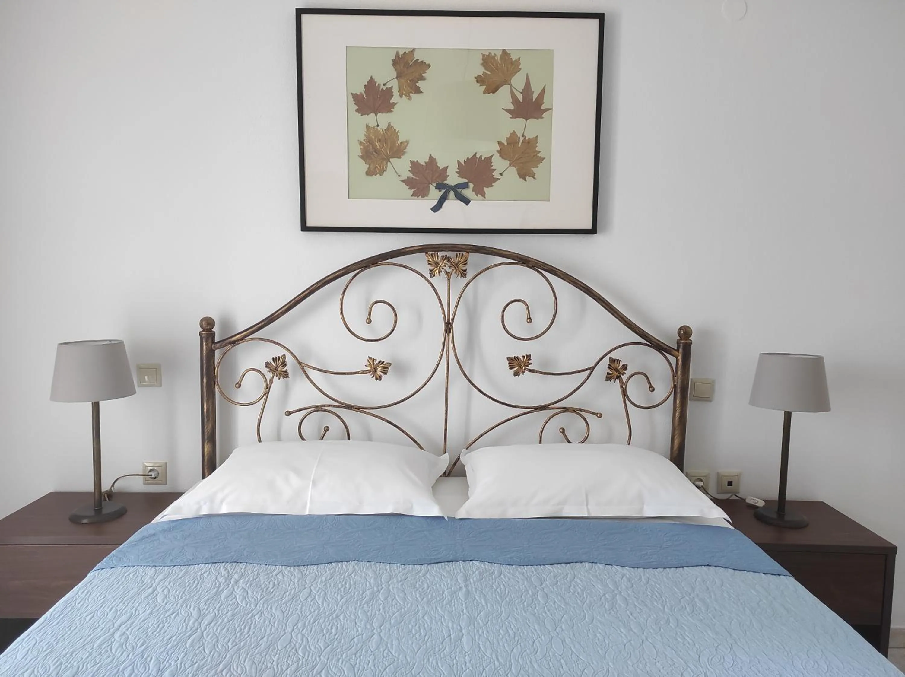 Bed in Aegean Blue Studios