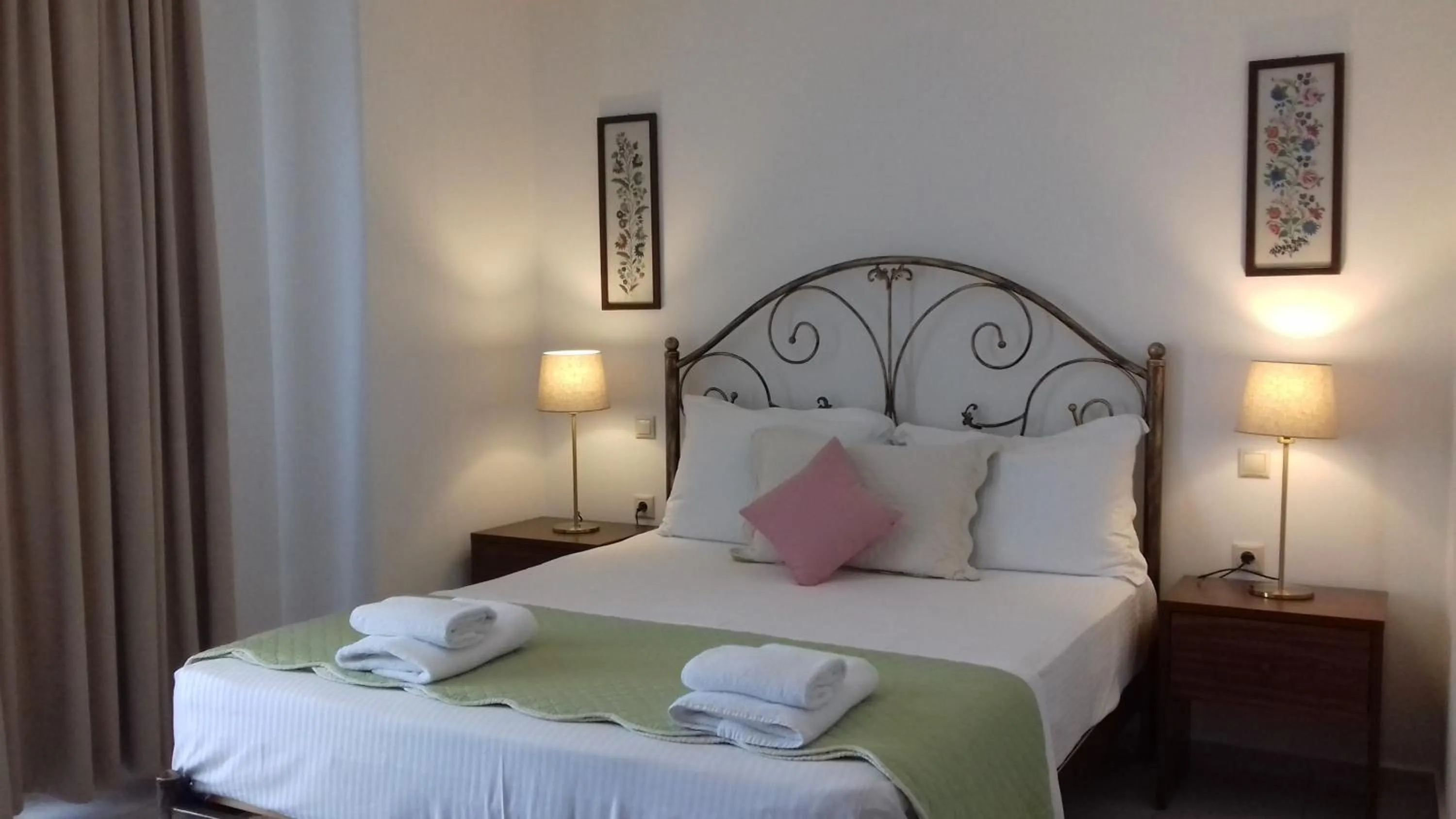 Bed in Aegean Blue Studios