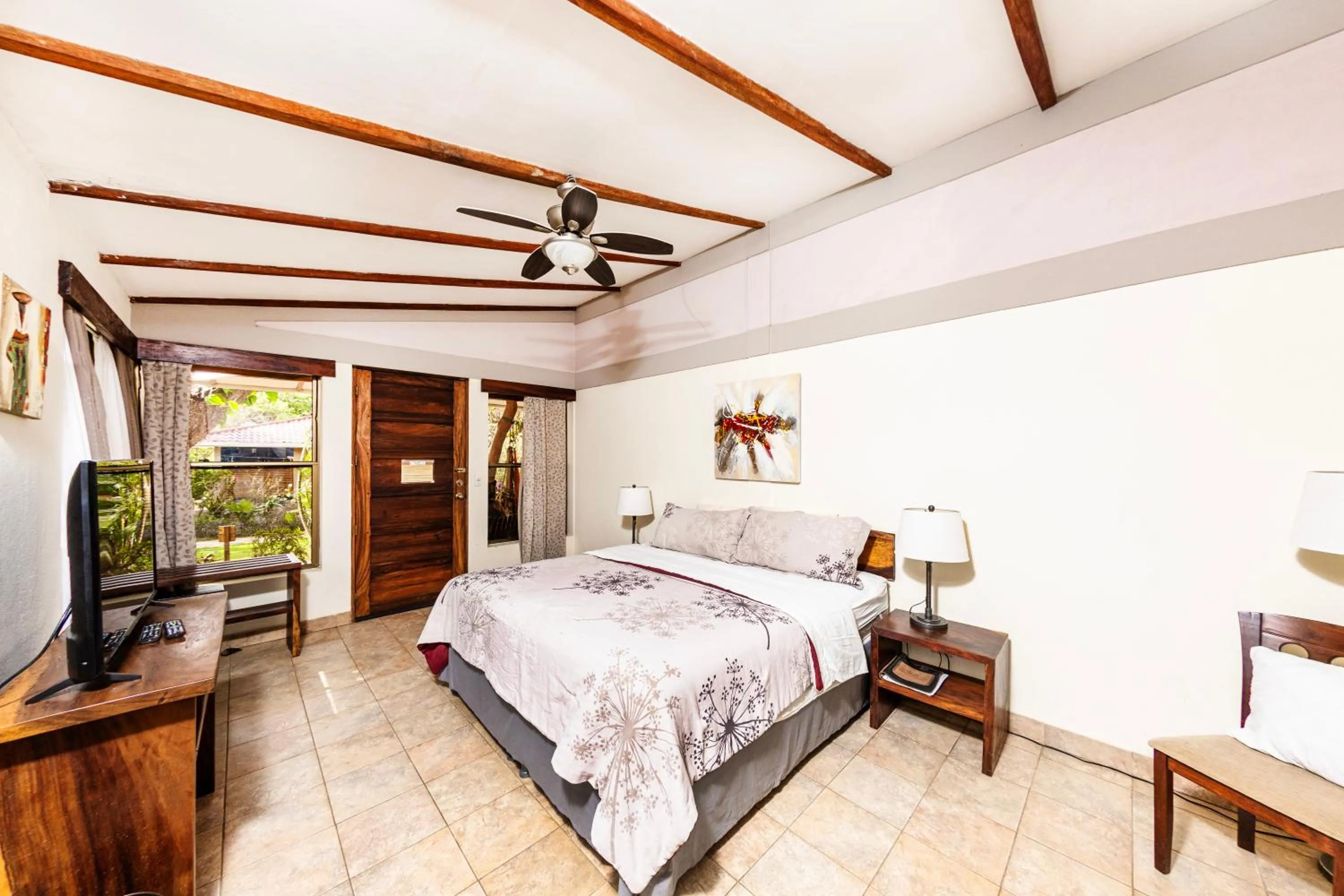 TV and multimedia, Bed in Xalli Beach Hotel