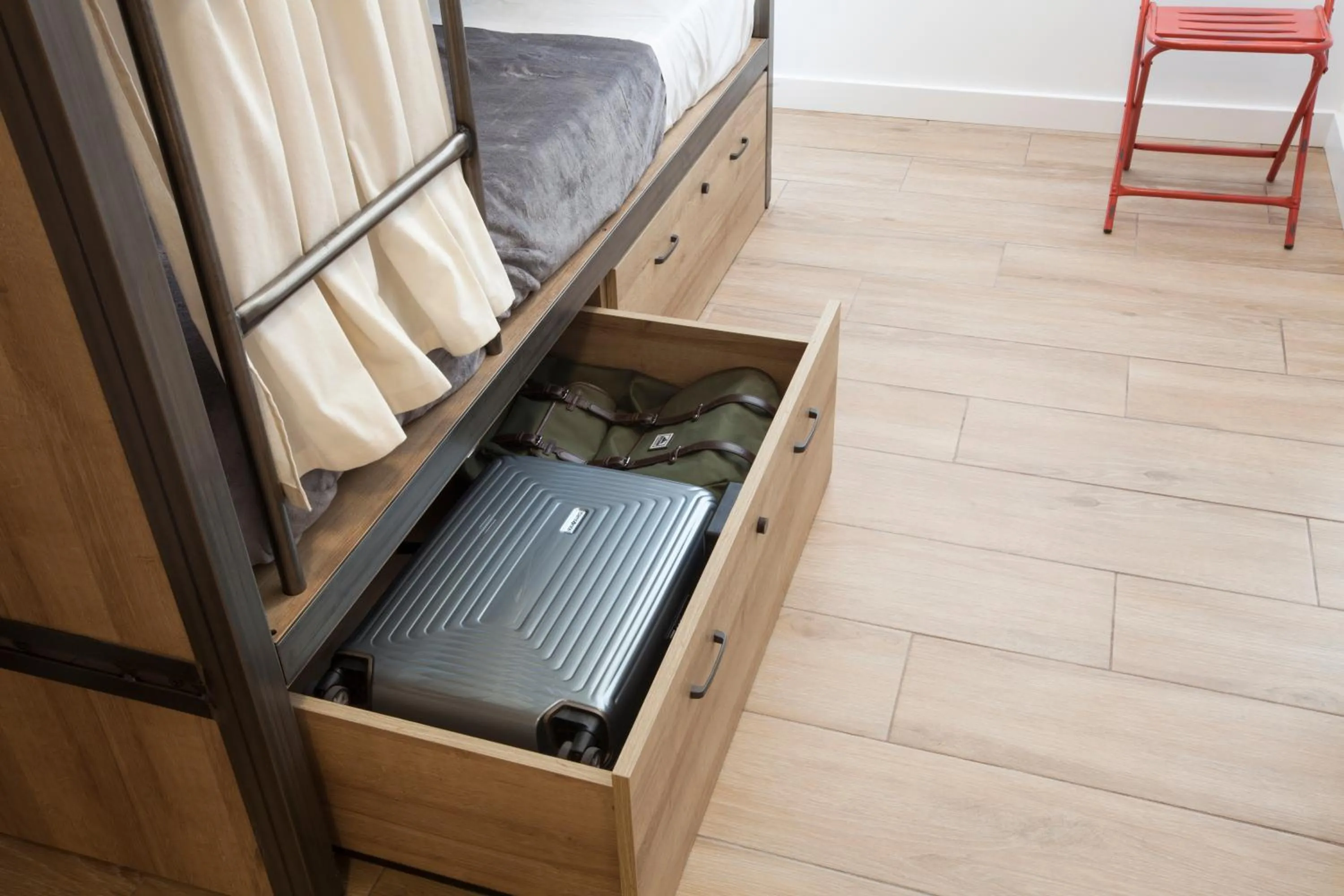 Winederful Hostel & Café