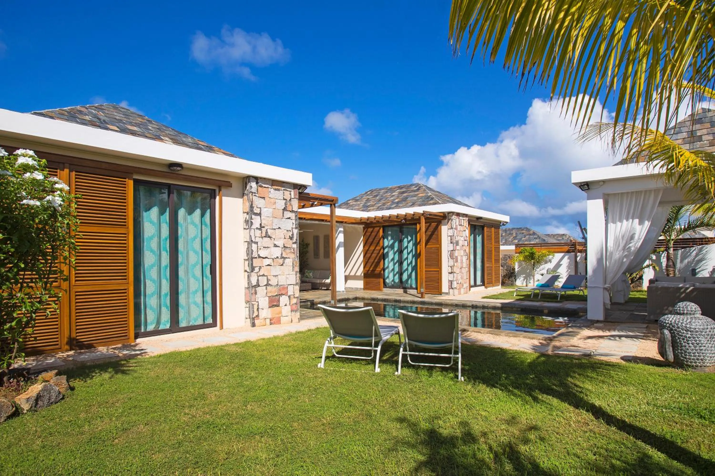 Property building in Marosalie