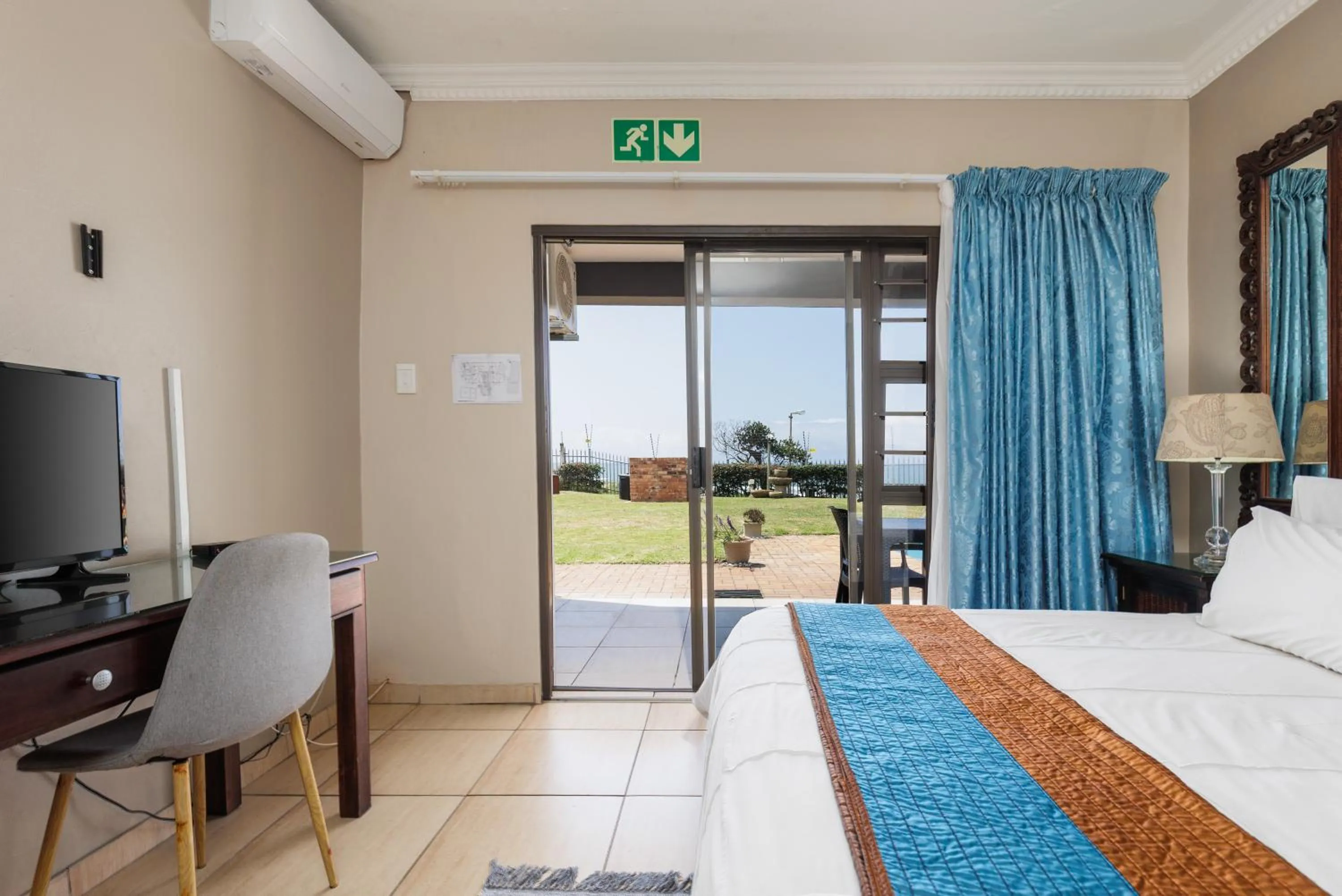 Bedroom, Bed in My Den Bed and Breakfast Pty Ltd