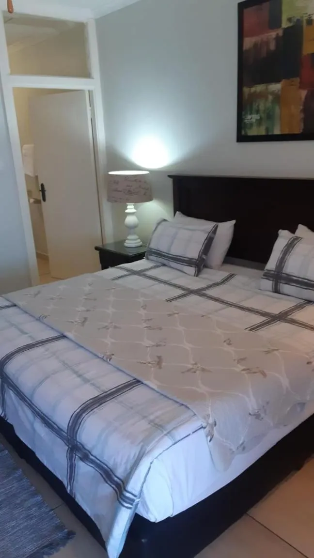 Bed in My Den Beachfront B&B and Self-Catering