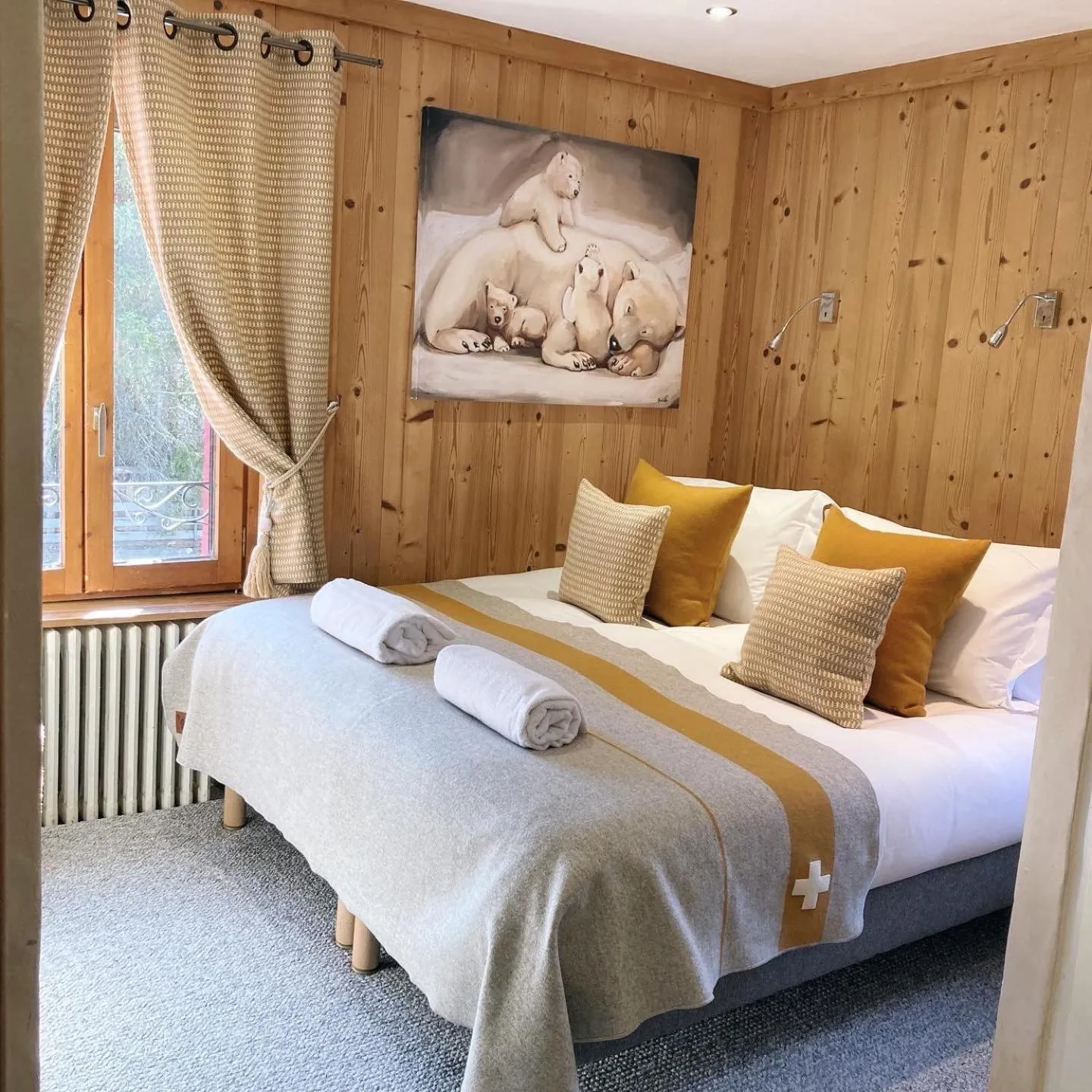 Bedroom, Bed in Hôtel Les Cimes