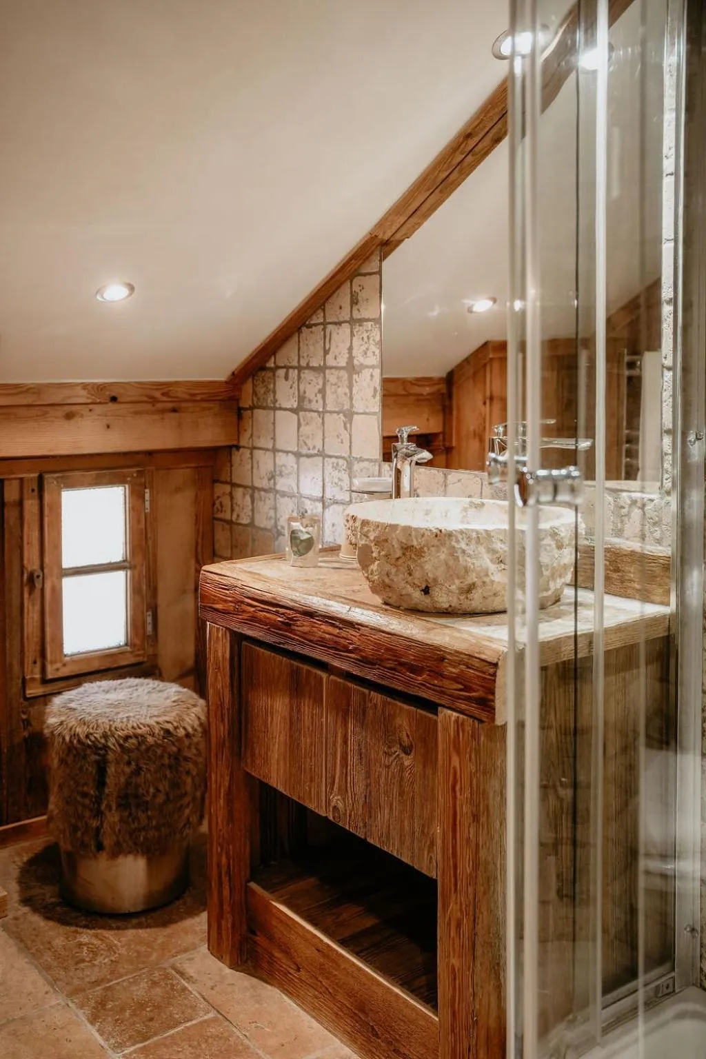 Bathroom in Hôtel Les Cimes