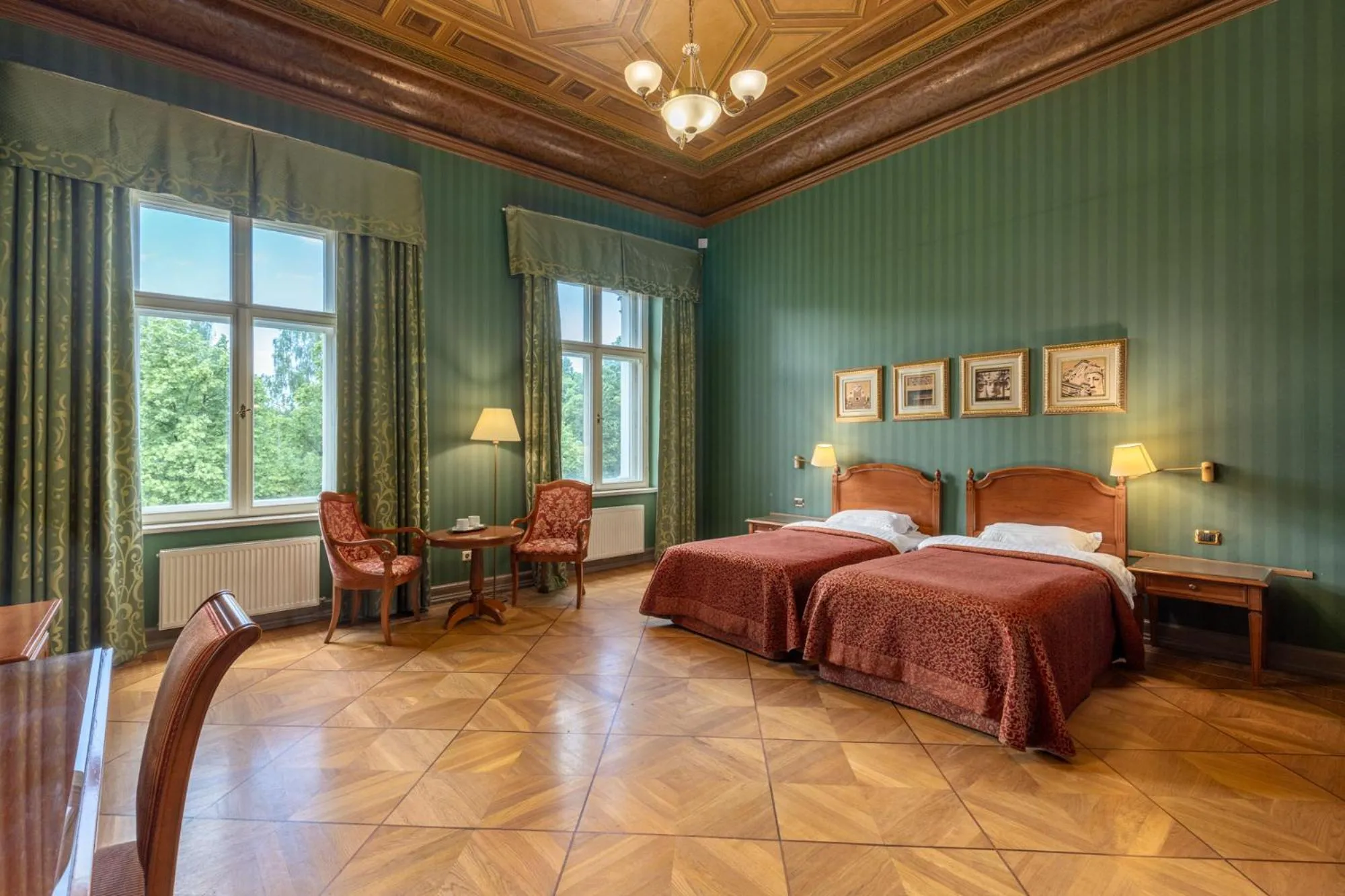 Deluxe Twin Room in The Benjamin House