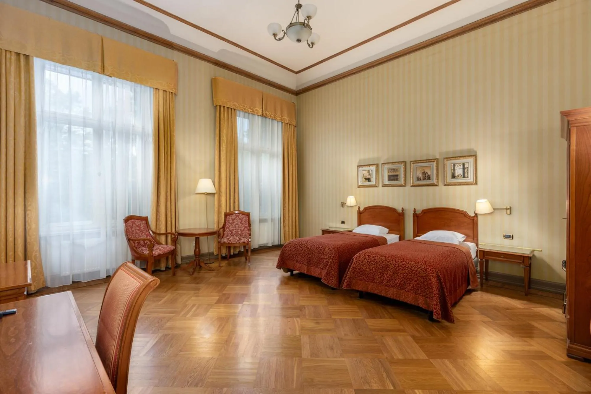 Superior Twin Room in The Benjamin House
