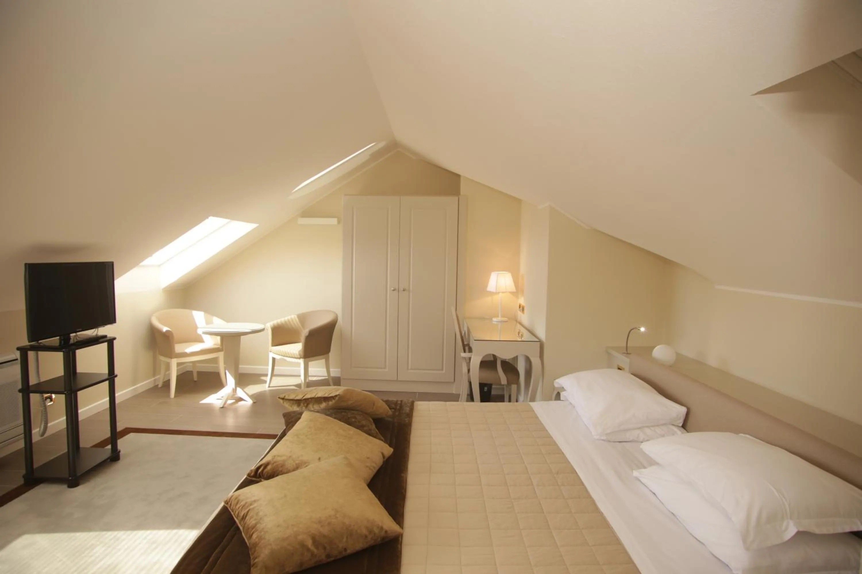 Photo of the whole room, Bed in Hotel Miramare & Spa