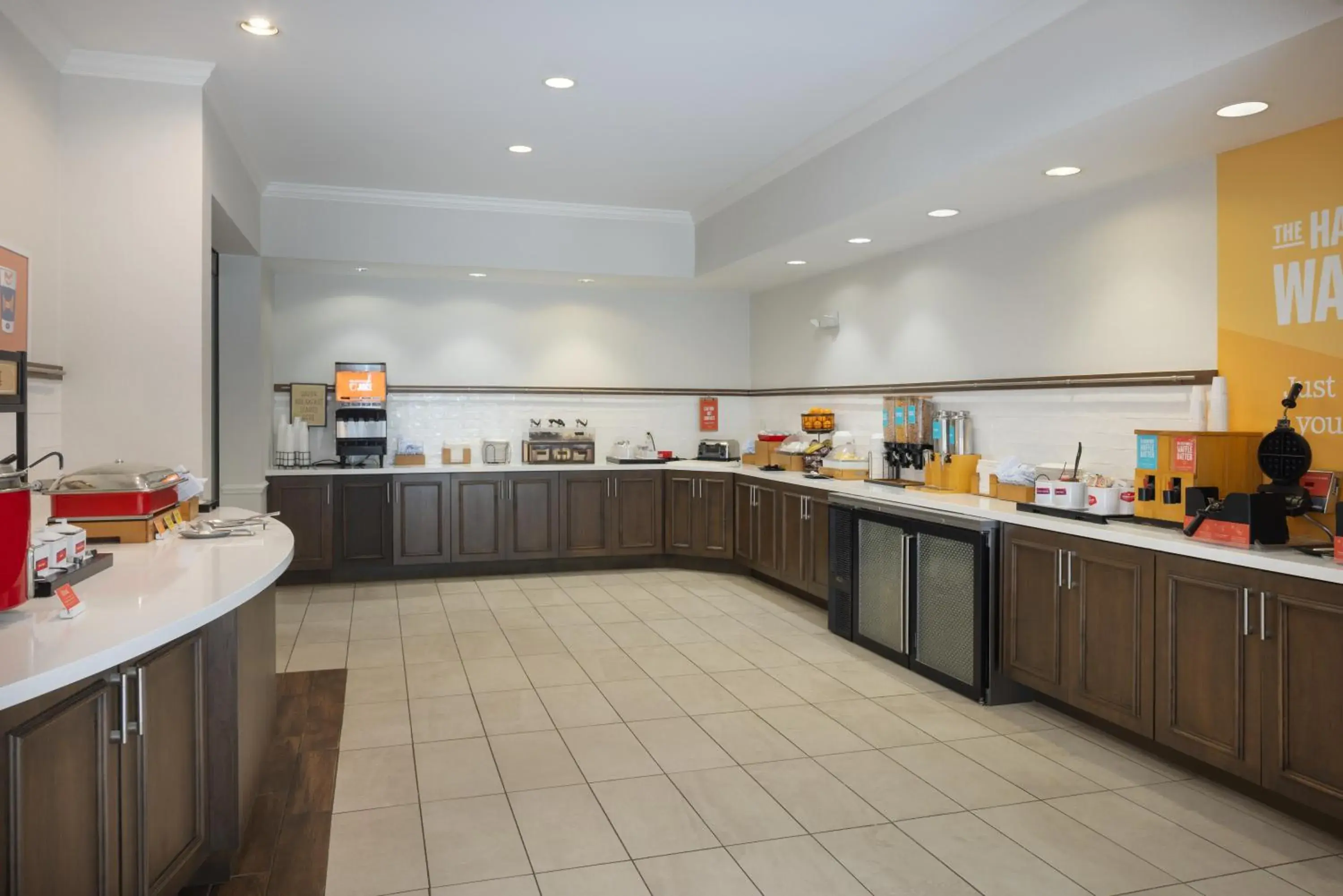 Breakfast in Hampton Inn & Suites Jekyll Island Breakfast in Hampton Inn & Suites Jekyll Island