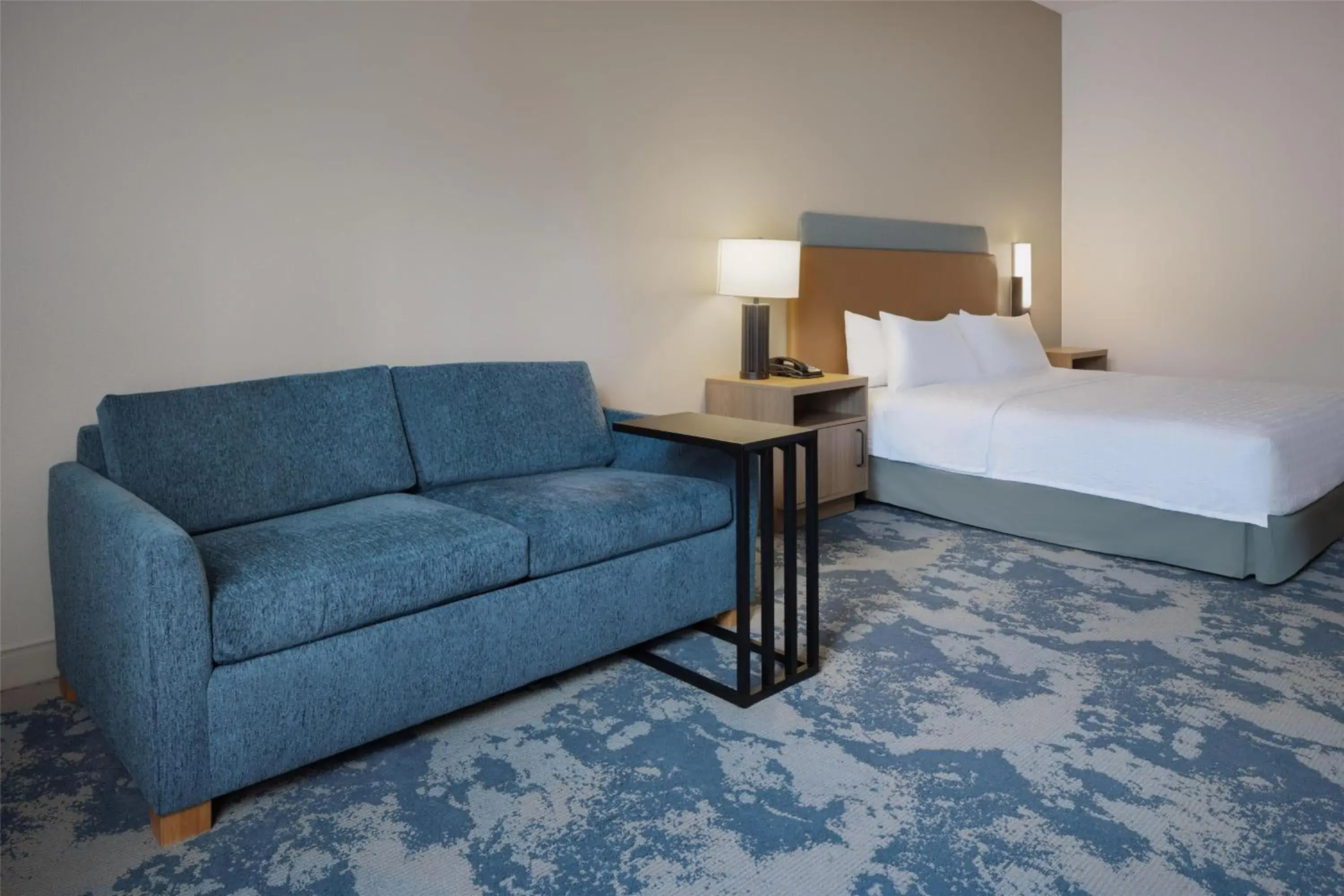 Living room, Bed in Hampton Inn & Suites Jekyll Island Living room, Bed in Hampton Inn & Suites Jekyll Island