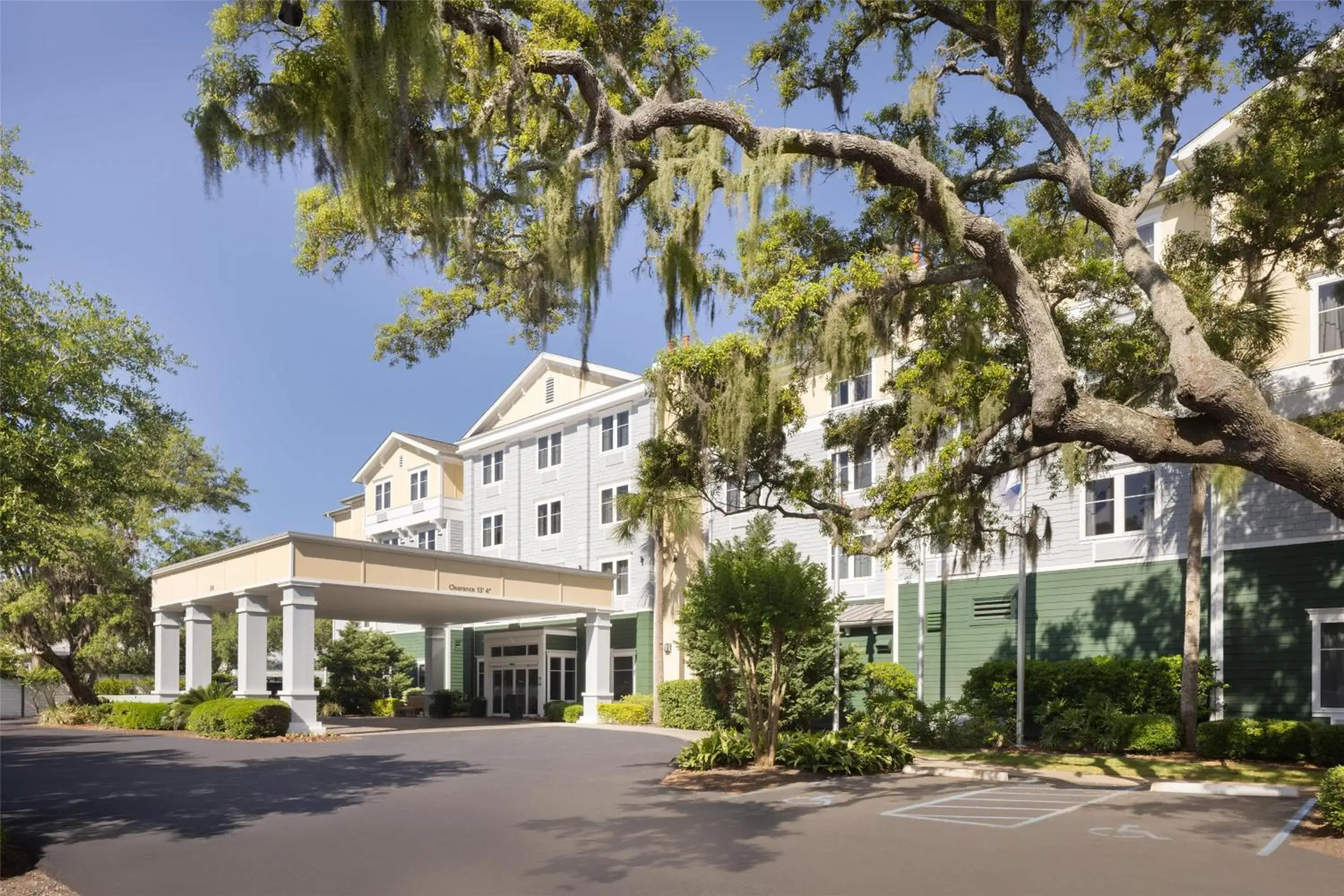 Property building in Hampton Inn & Suites Jekyll Island Property building in Hampton Inn & Suites Jekyll Island