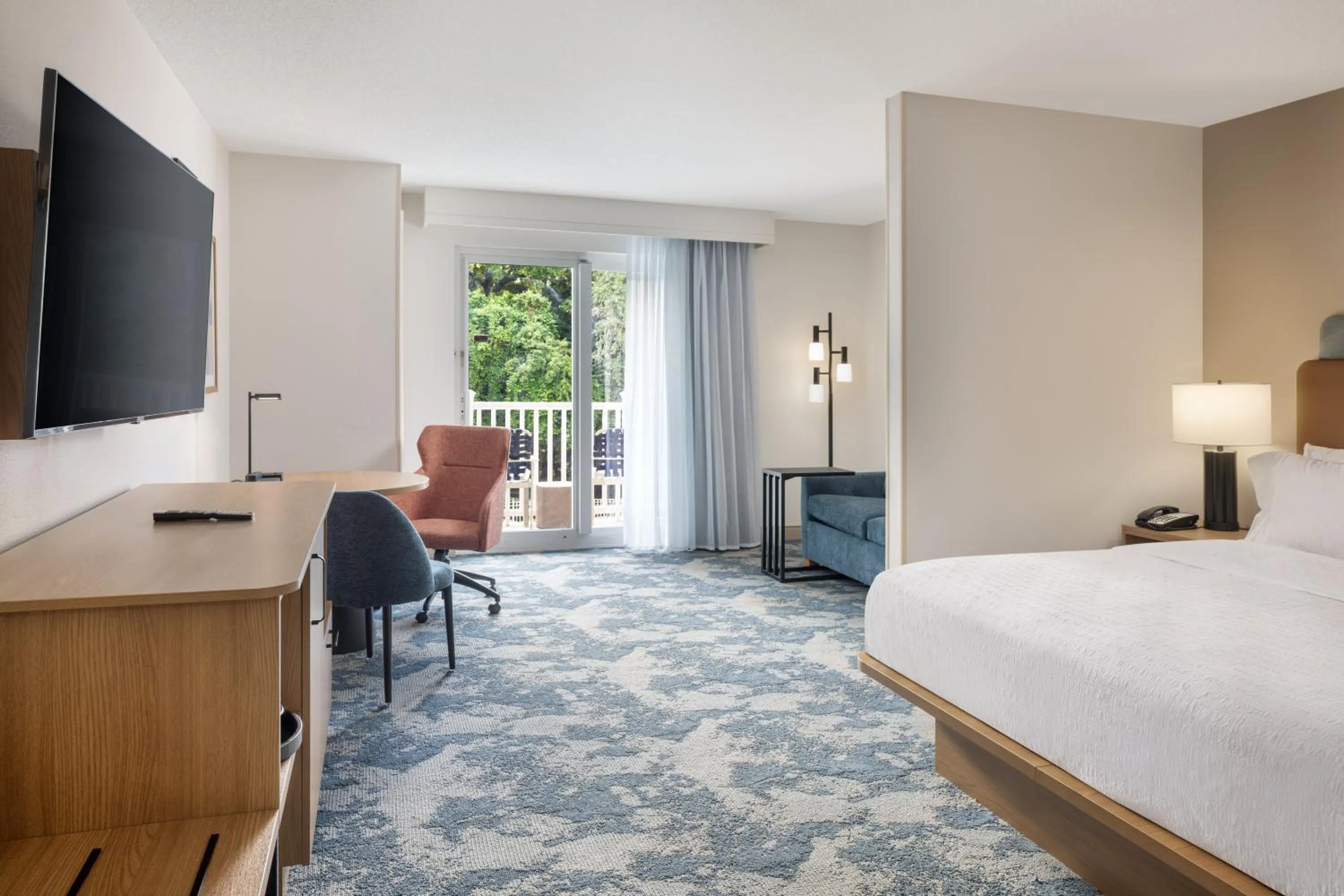 Bed in Hampton Inn & Suites Jekyll Island