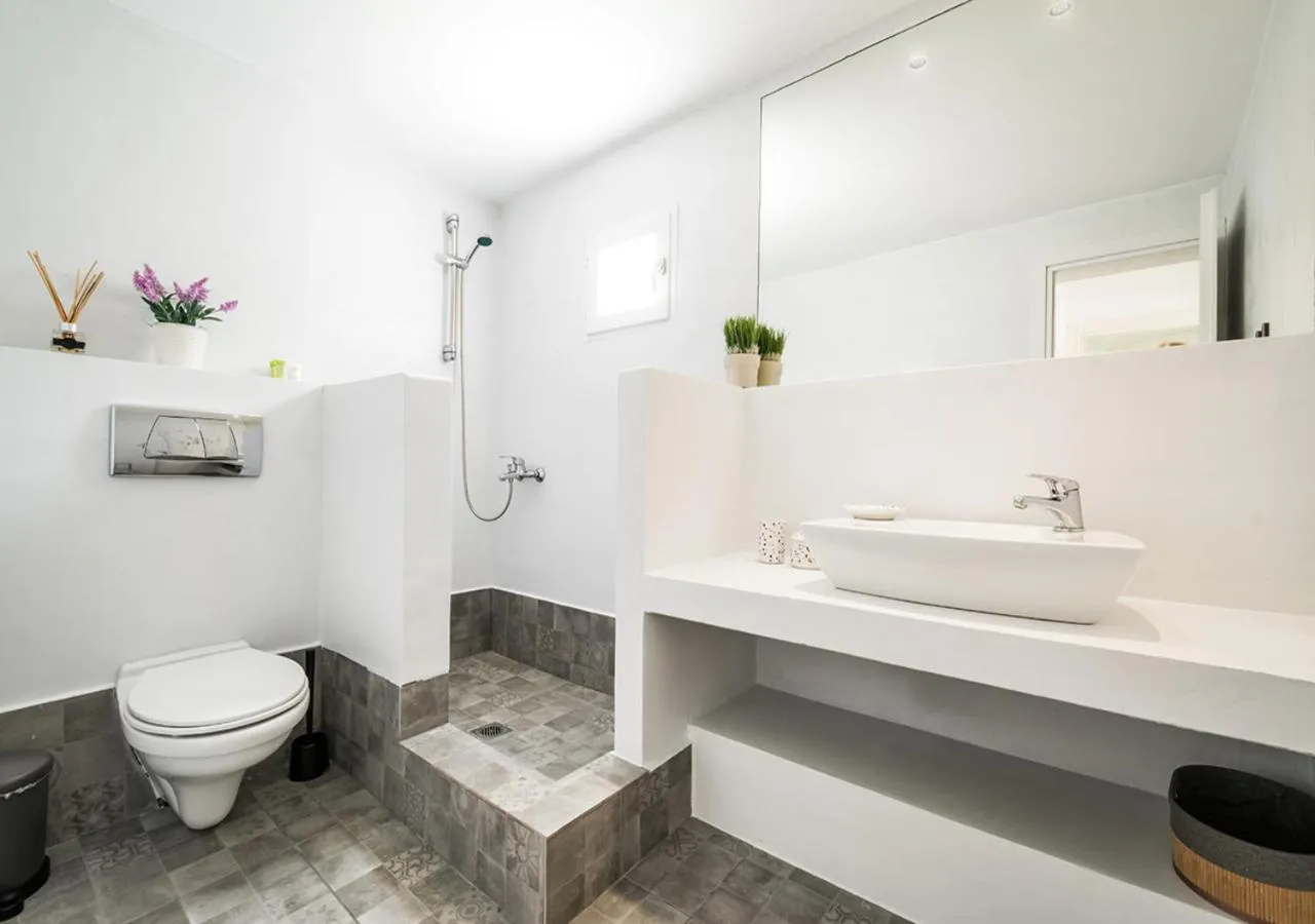 Shower in Sanidiamonds