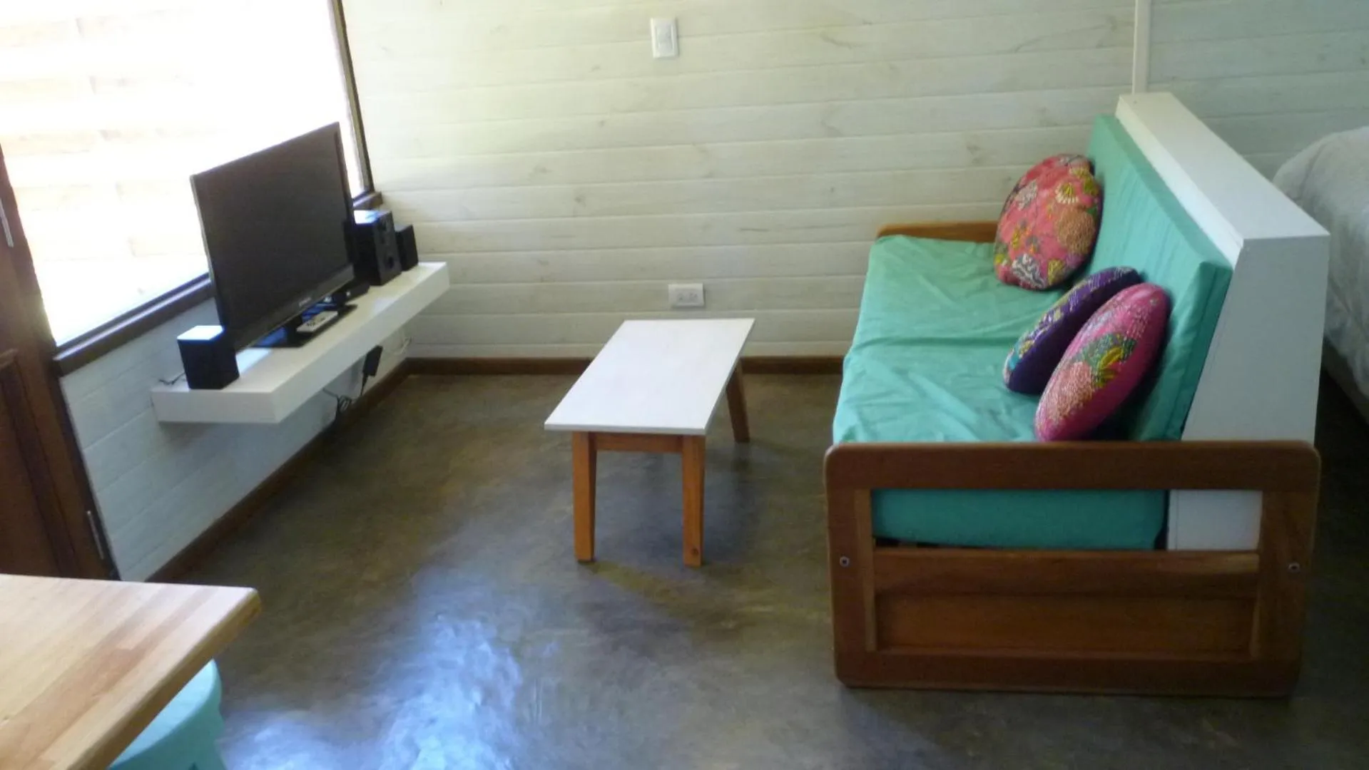 TV and multimedia in Las Cortaderas Bosque Peralta Ramos