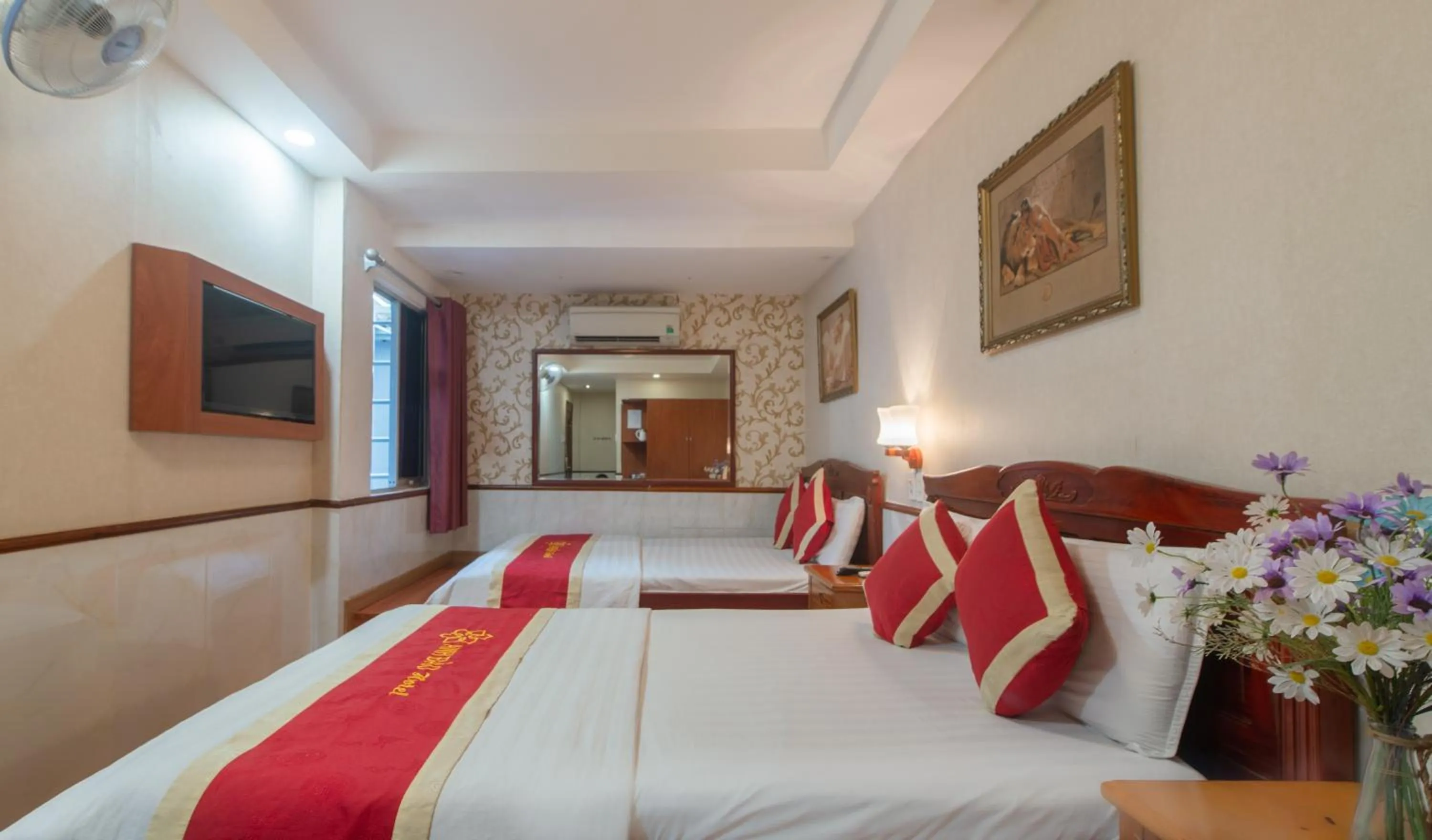 Photo of the whole room, Bed in Hotel Nhu Y 2