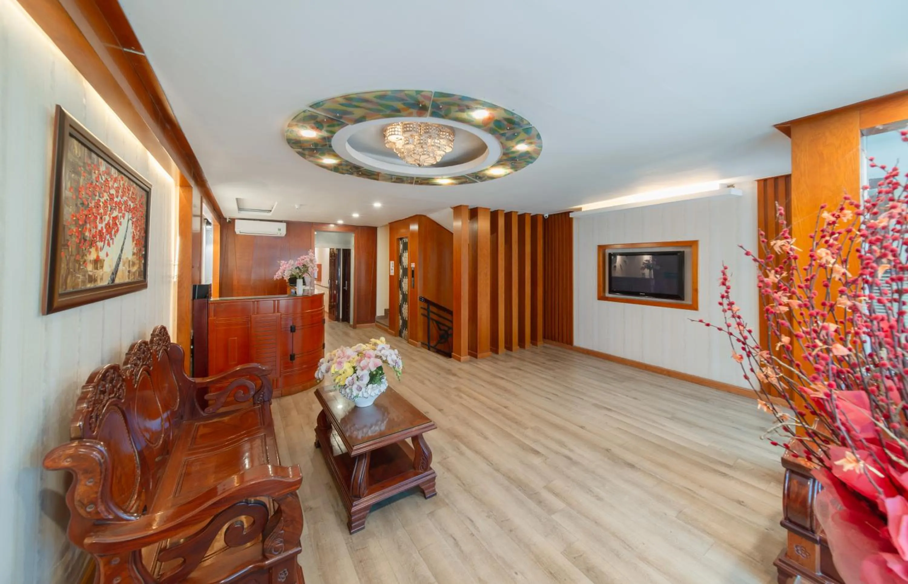 Lobby or reception in Hotel Nhu Y 2