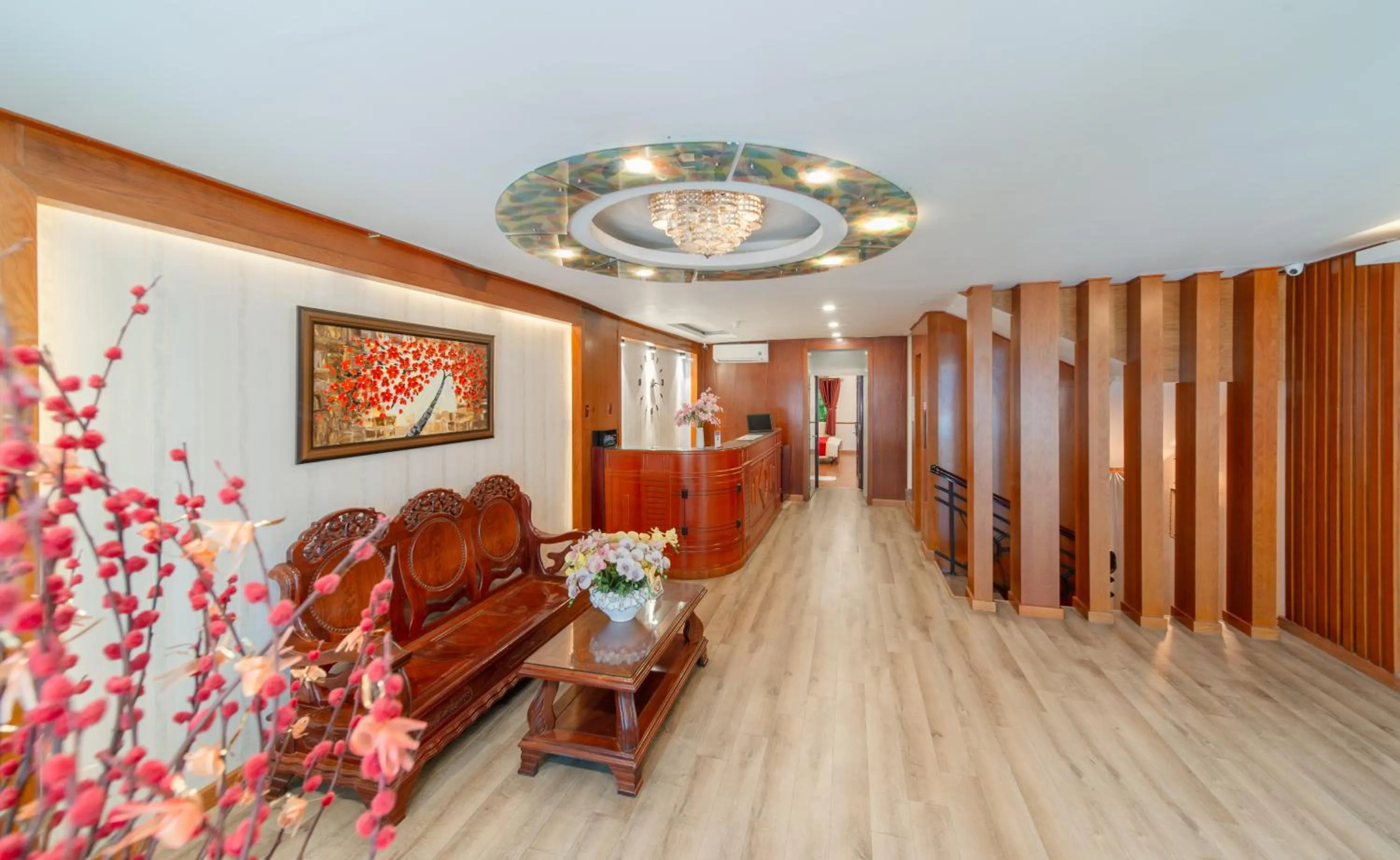 Lobby or reception in Hotel Nhu Y 2