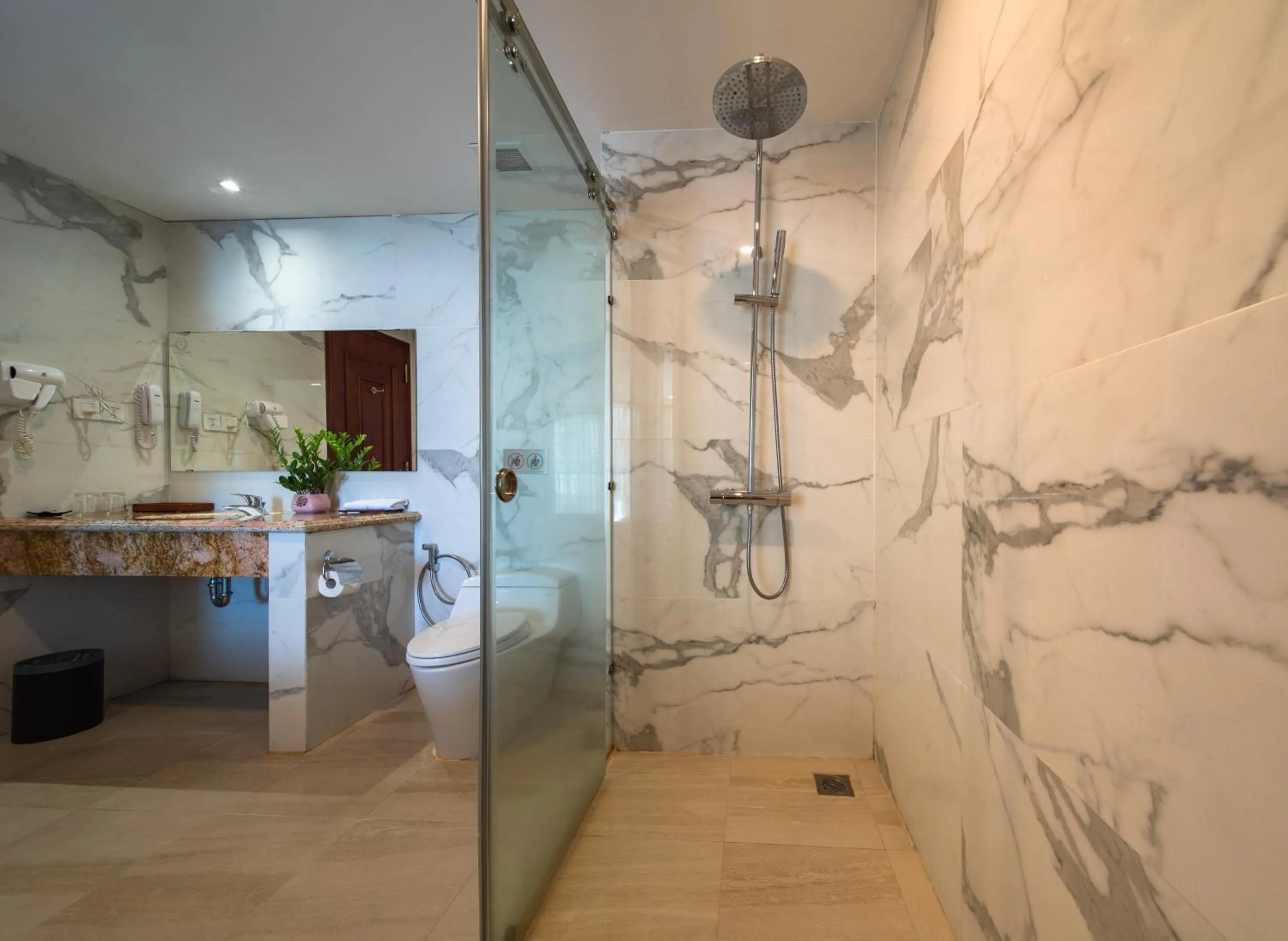 Shower in Red Sun Nha Trang Hotel